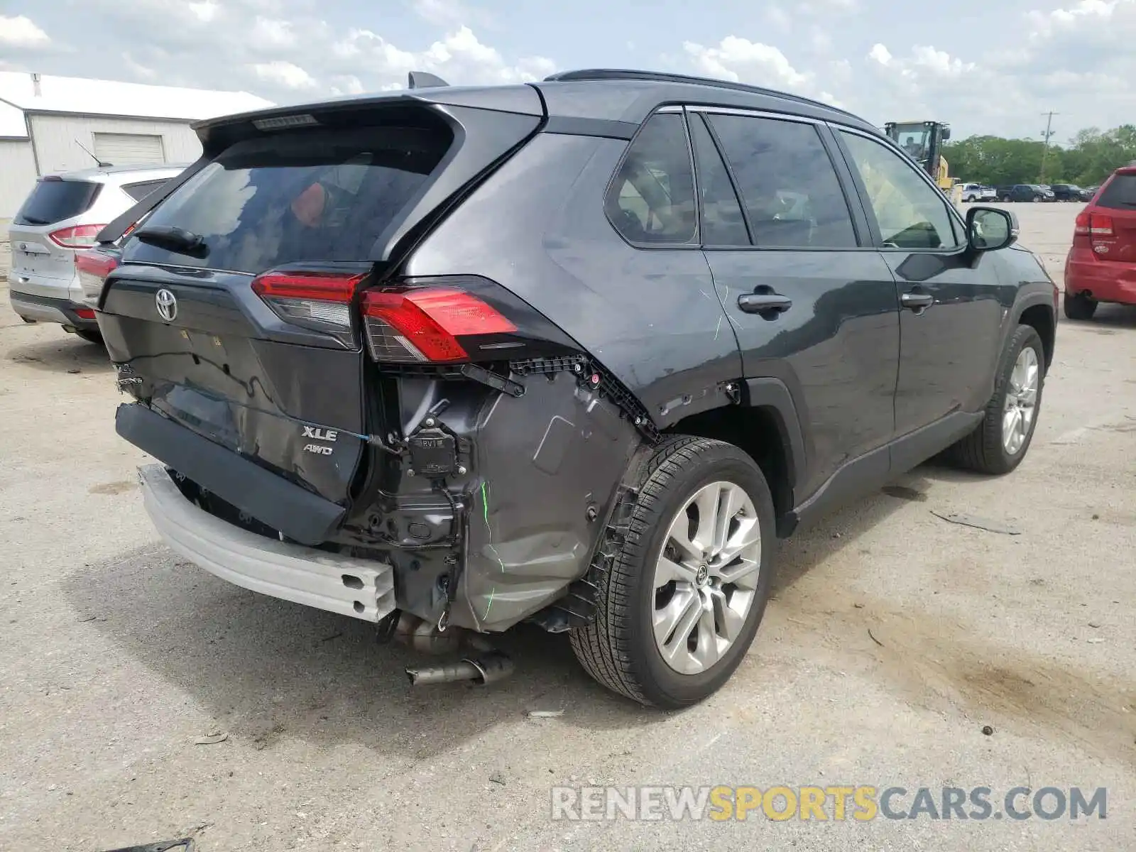 4 Photograph of a damaged car JTMA1RFVXKD037030 TOYOTA RAV4 2019