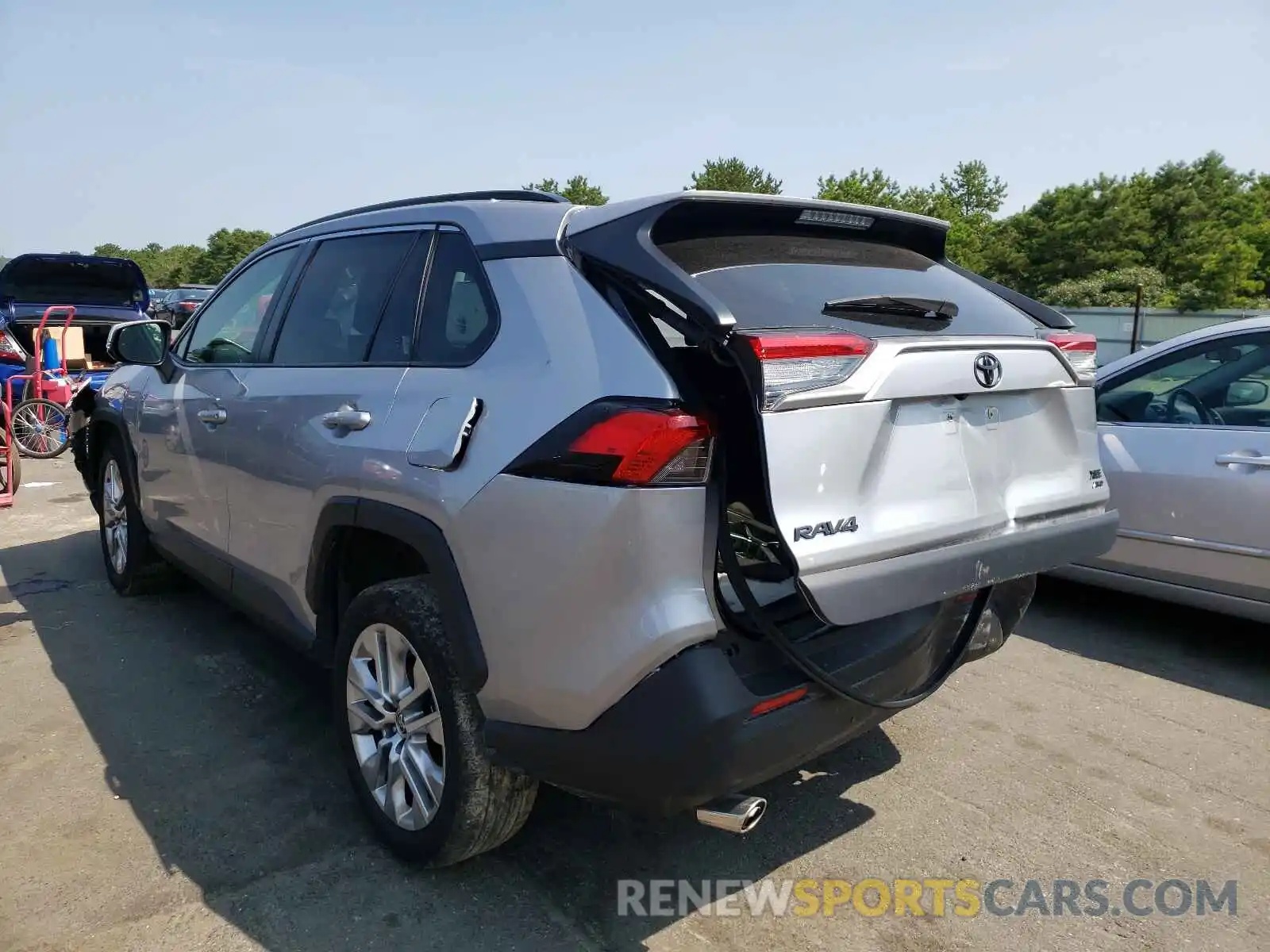 3 Photograph of a damaged car JTMA1RFVXKD045970 TOYOTA RAV4 2019