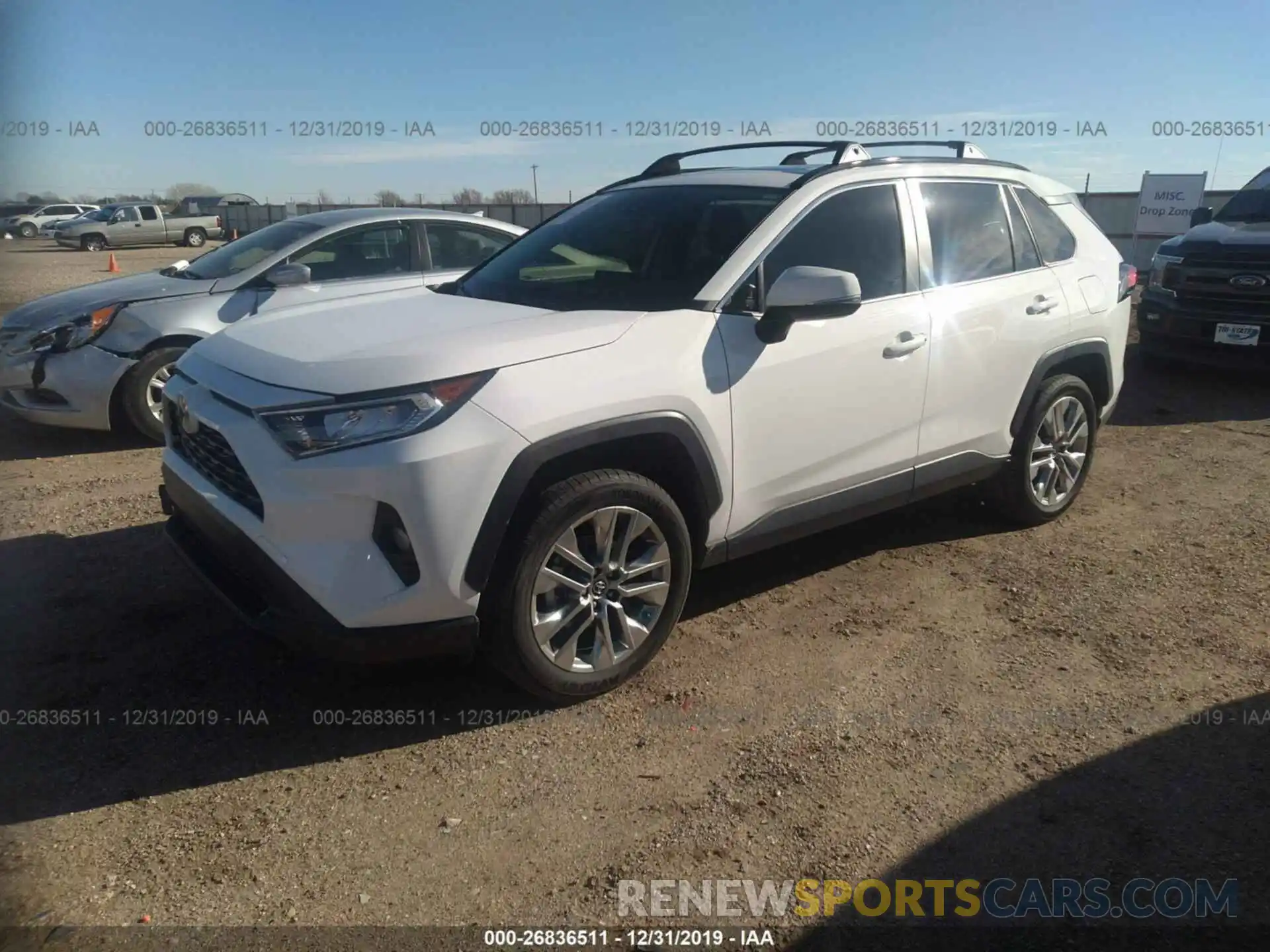 2 Фотография поврежденного автомобиля JTMA1RFVXKD503555 TOYOTA RAV4 2019