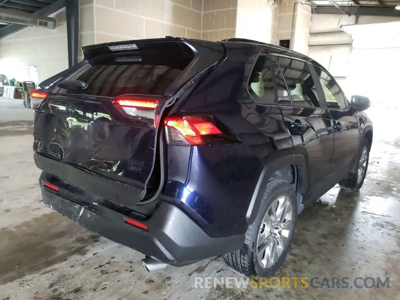 4 Photograph of a damaged car JTMA1RFVXKD505046 TOYOTA RAV4 2019