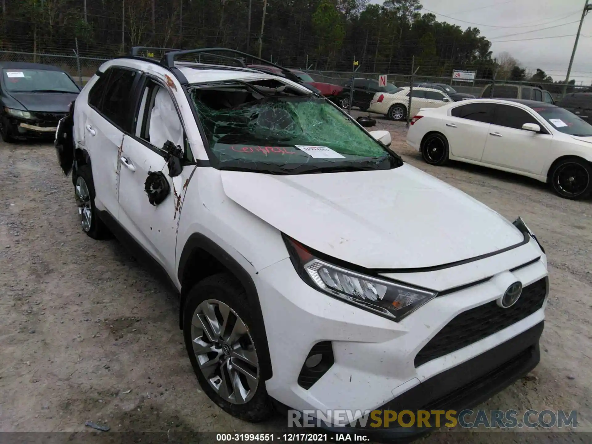 1 Photograph of a damaged car JTMA1RFVXKD509999 TOYOTA RAV4 2019