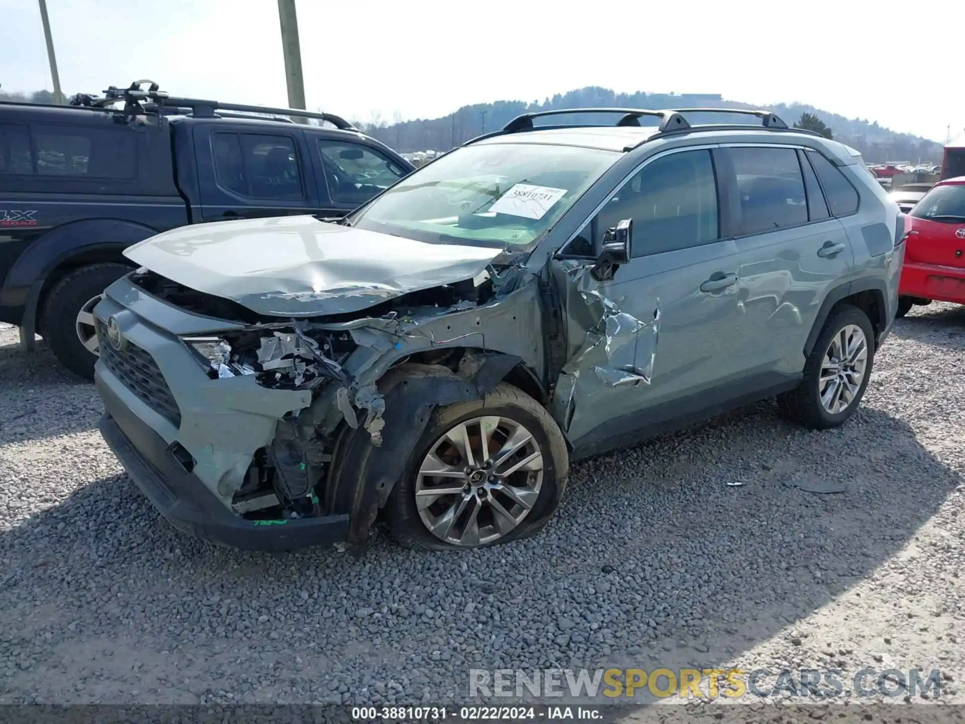 2 Photograph of a damaged car JTMA1RFVXKJ009598 TOYOTA RAV4 2019