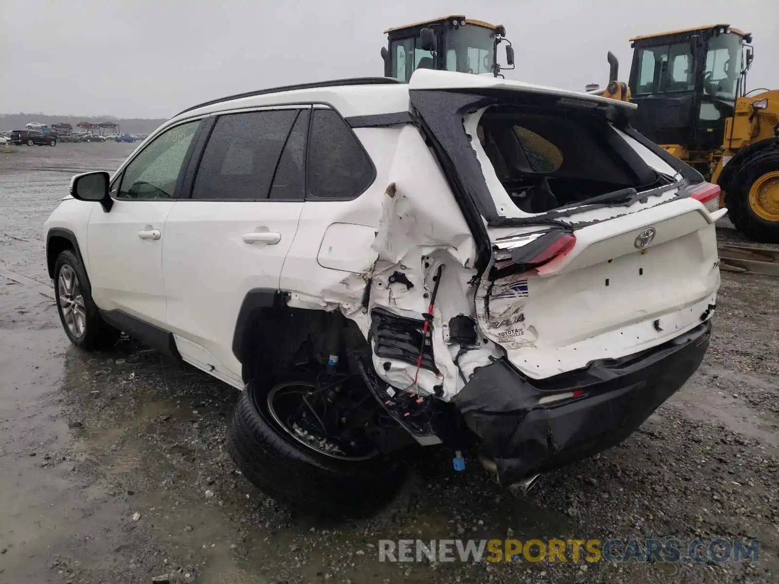 3 Photograph of a damaged car JTMC1RFV0KD003879 TOYOTA RAV4 2019