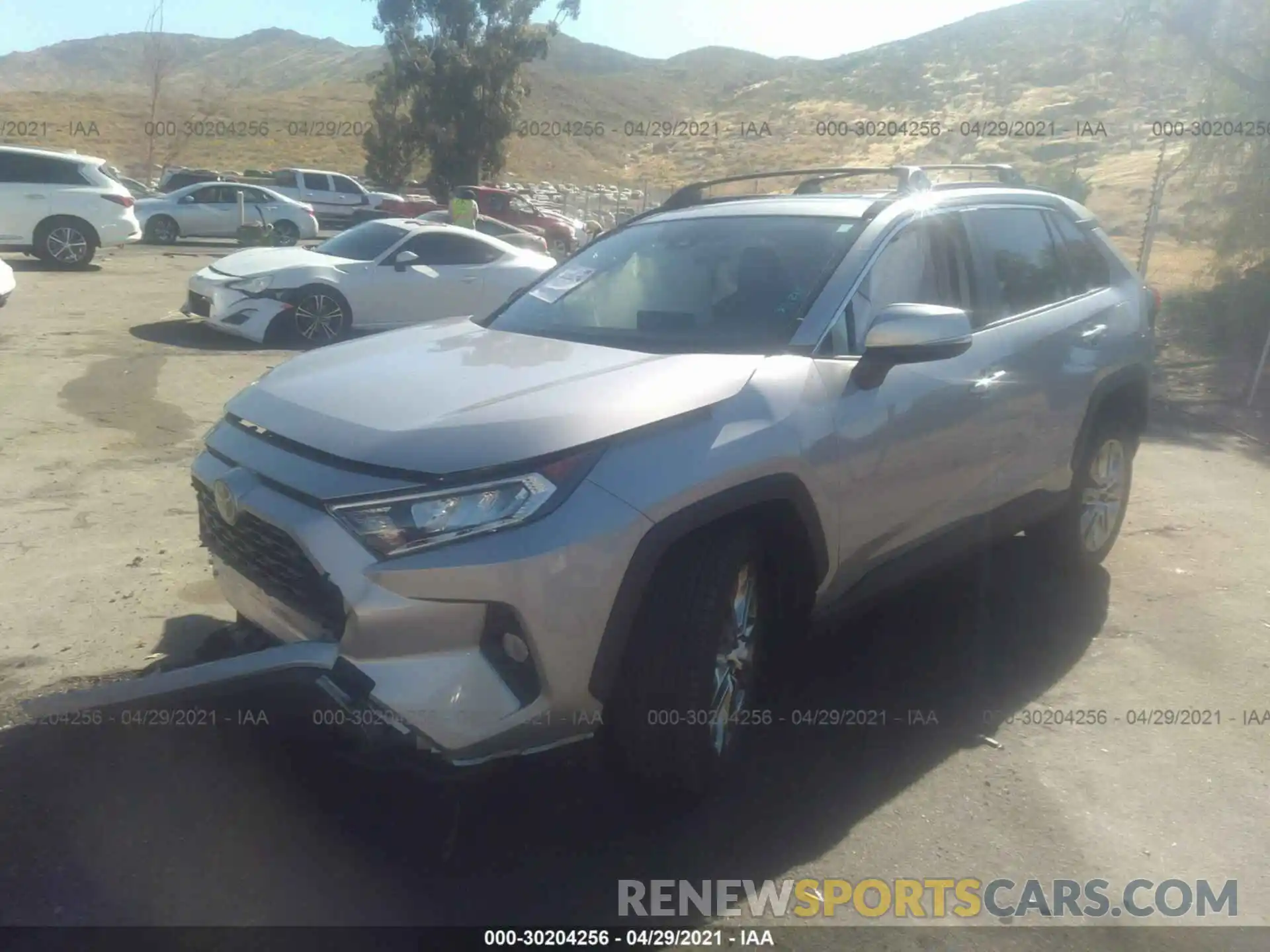 2 Photograph of a damaged car JTMC1RFV0KD011576 TOYOTA RAV4 2019