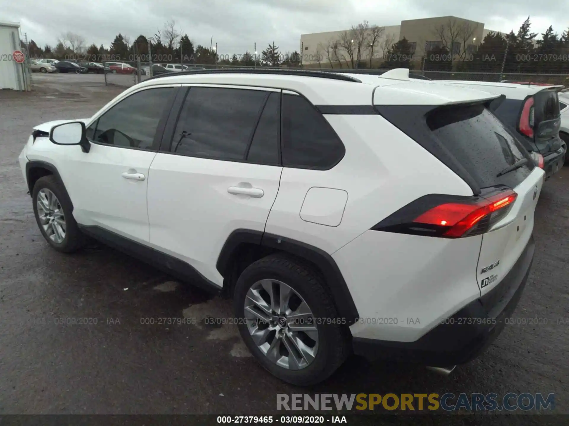 3 Photograph of a damaged car JTMC1RFV0KD021590 TOYOTA RAV4 2019