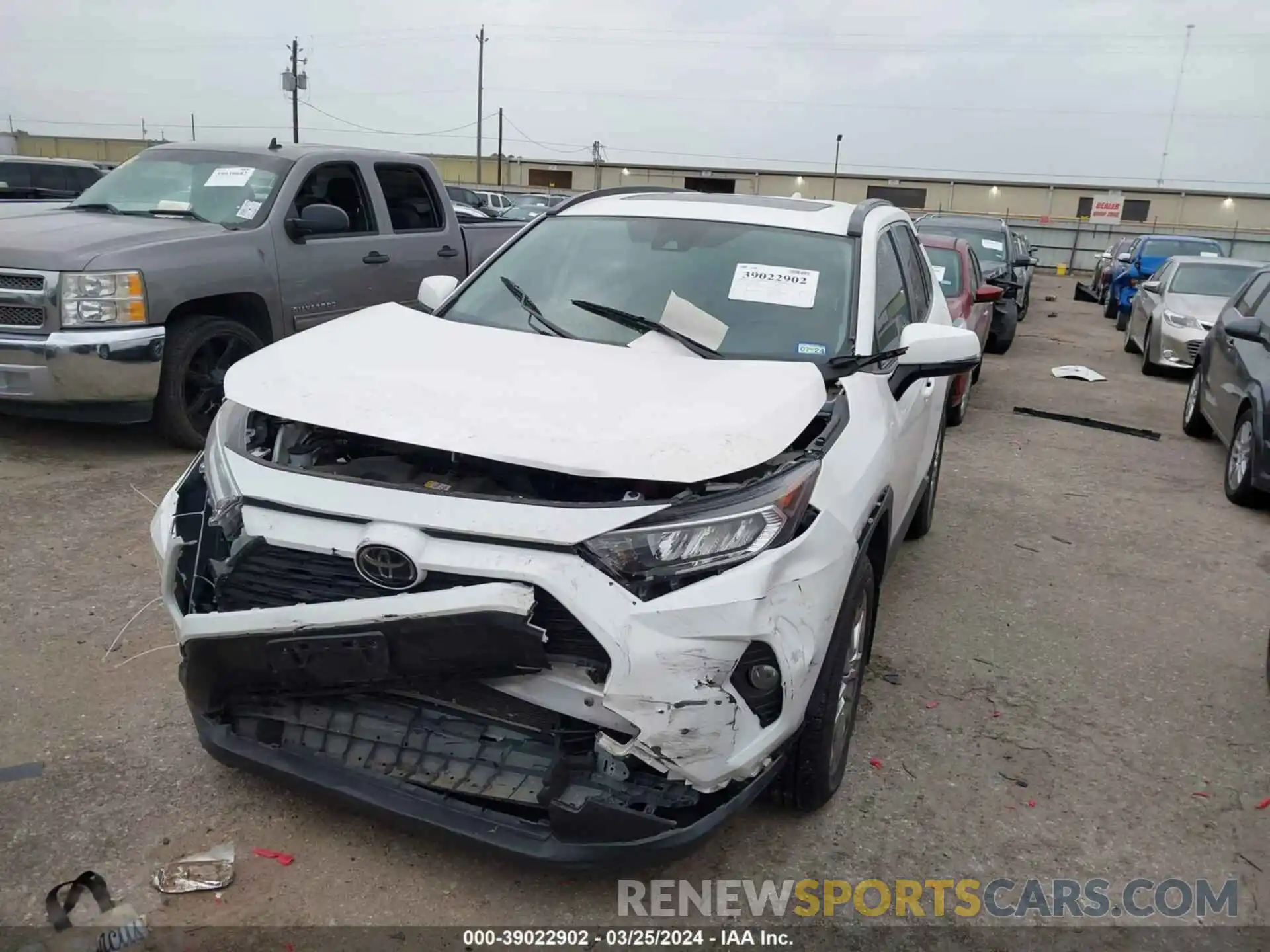 2 Photograph of a damaged car JTMC1RFV0KD023842 TOYOTA RAV4 2019