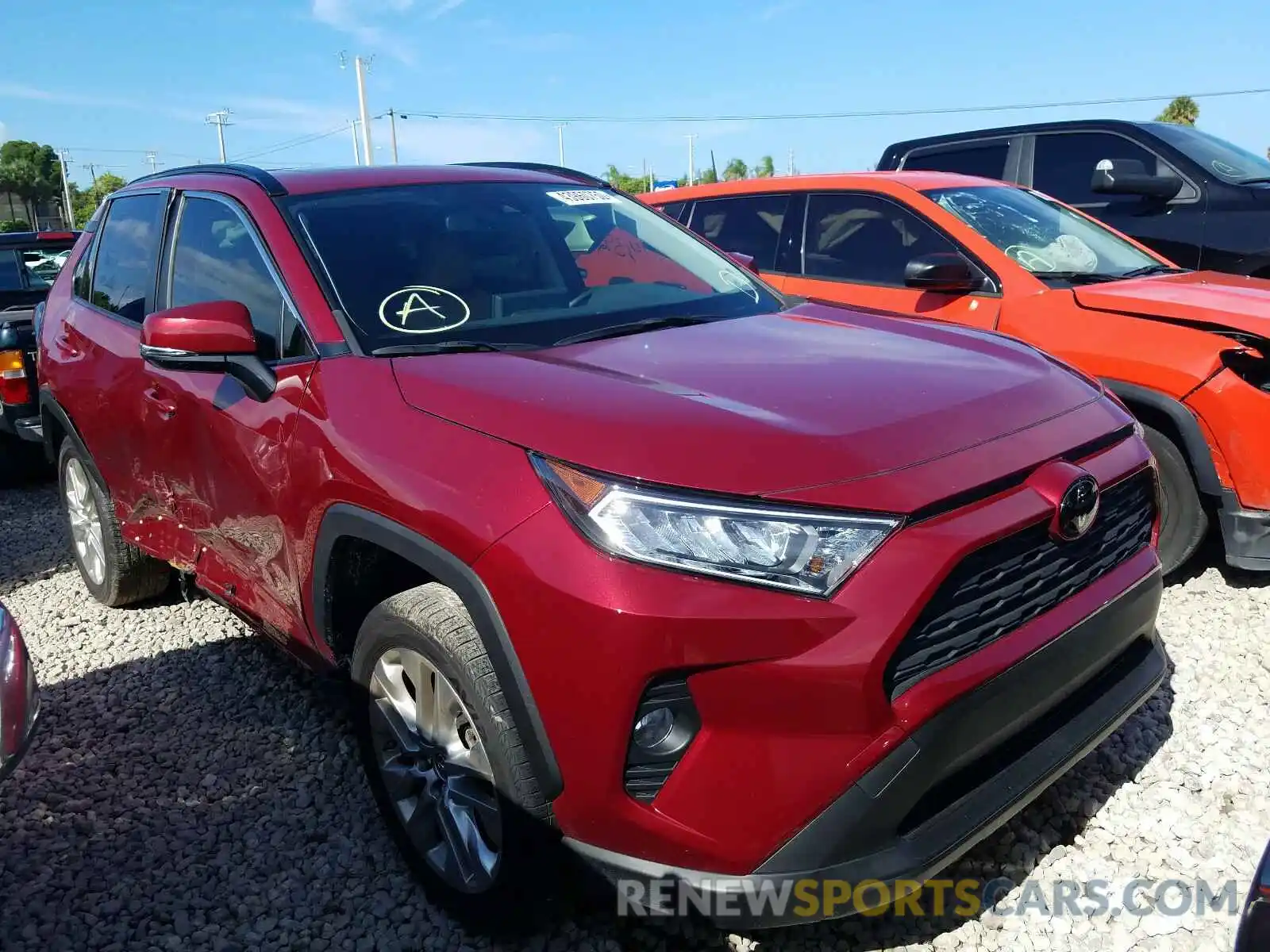 1 Photograph of a damaged car JTMC1RFV0KD030676 TOYOTA RAV4 2019