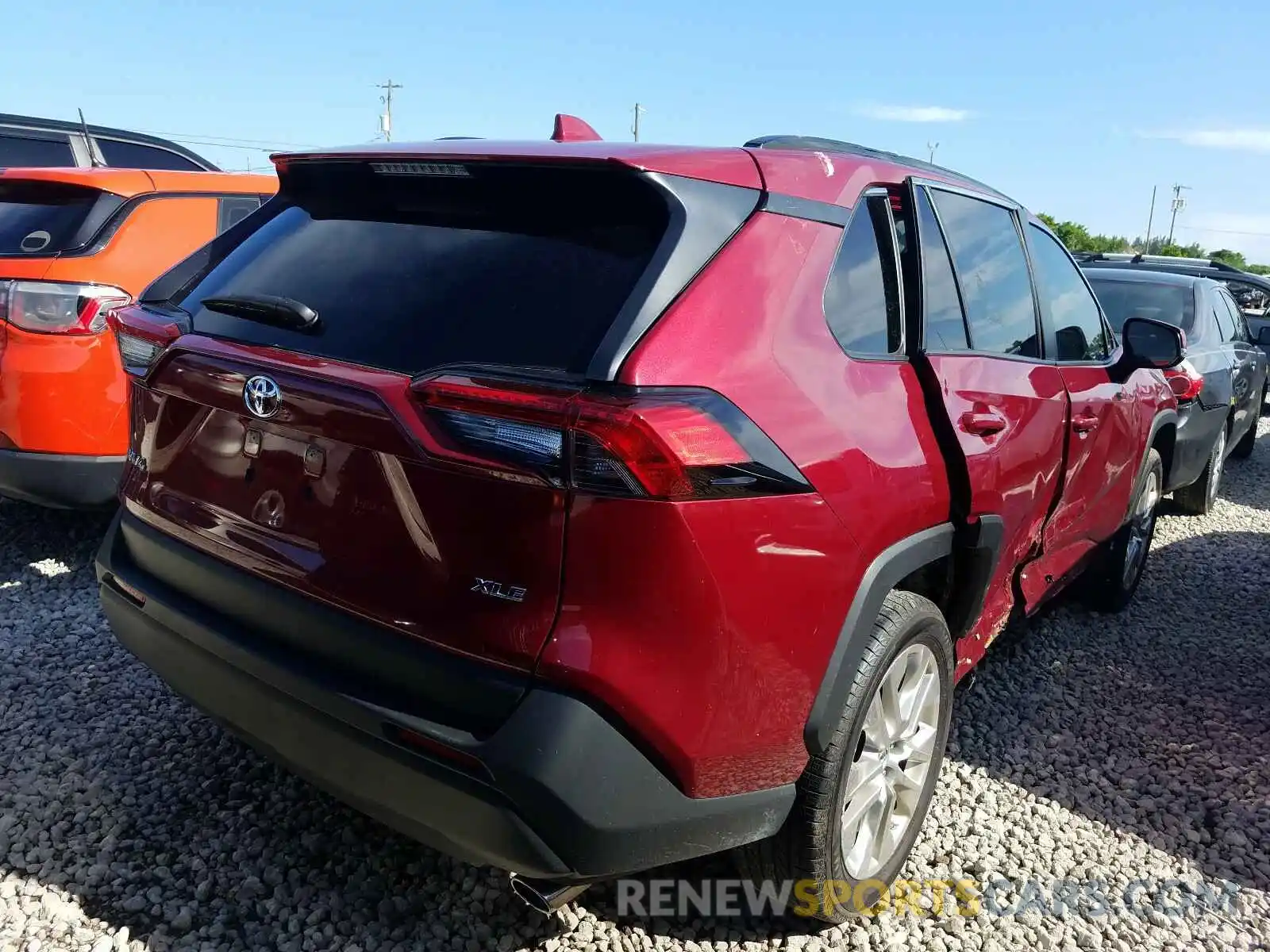 4 Photograph of a damaged car JTMC1RFV0KD030676 TOYOTA RAV4 2019