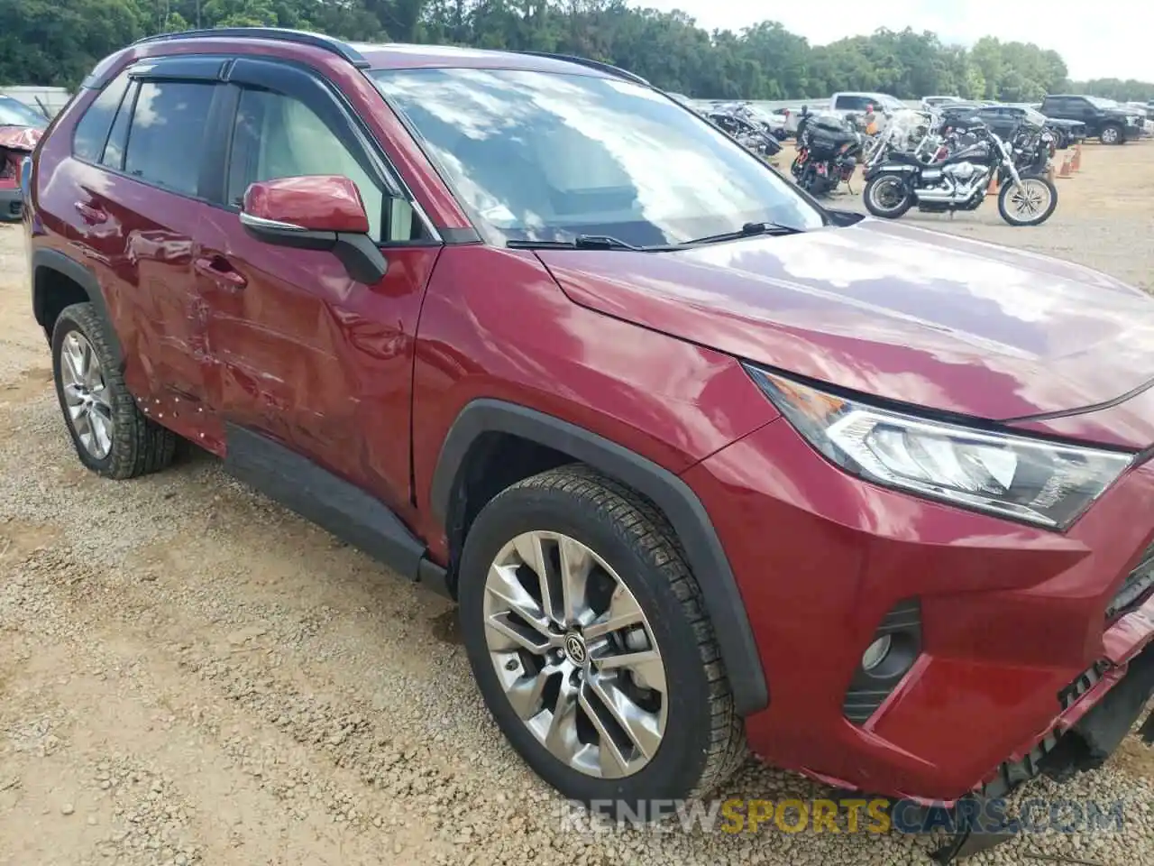 9 Photograph of a damaged car JTMC1RFV0KD039832 TOYOTA RAV4 2019