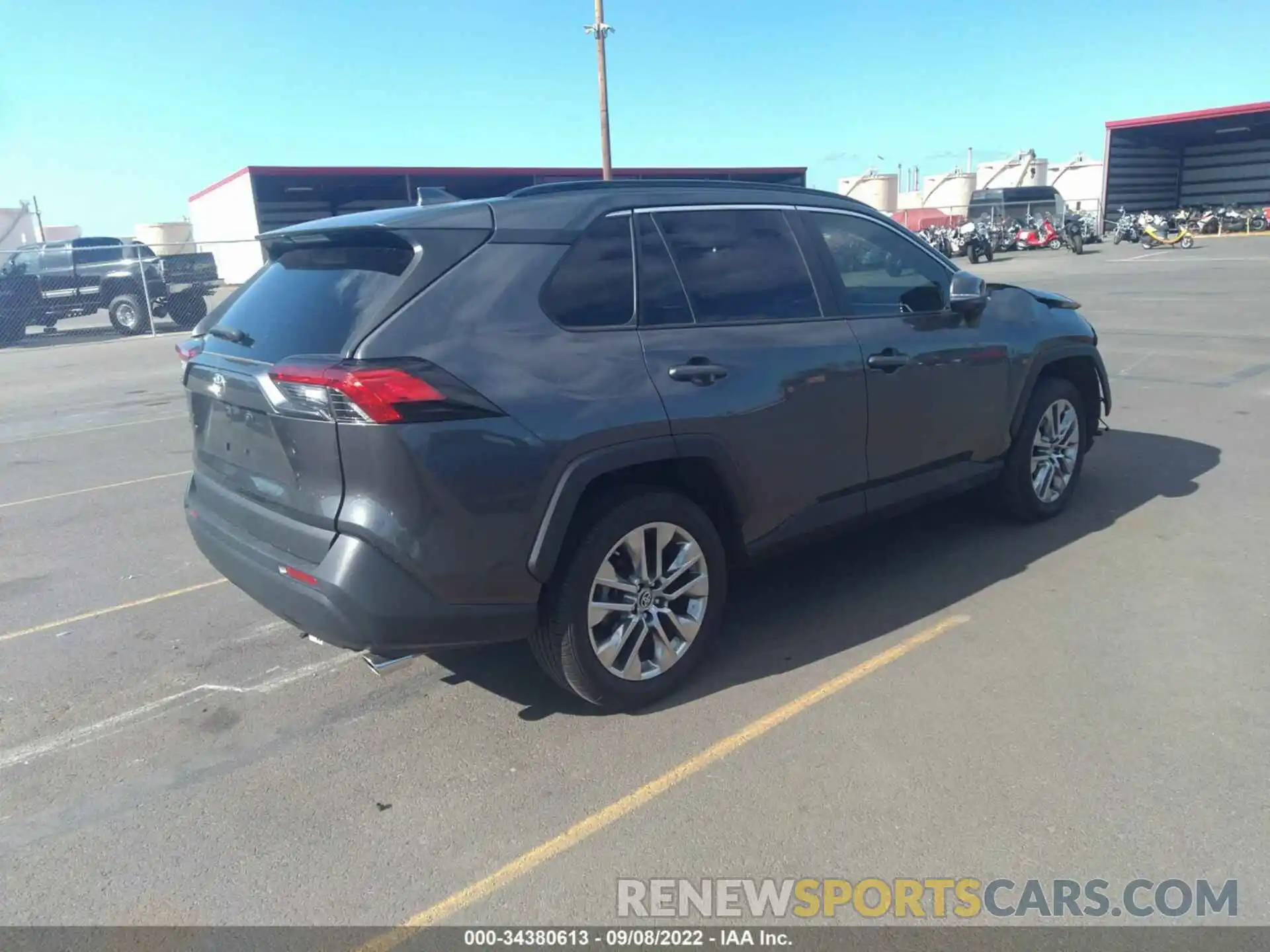 4 Photograph of a damaged car JTMC1RFV0KD041208 TOYOTA RAV4 2019