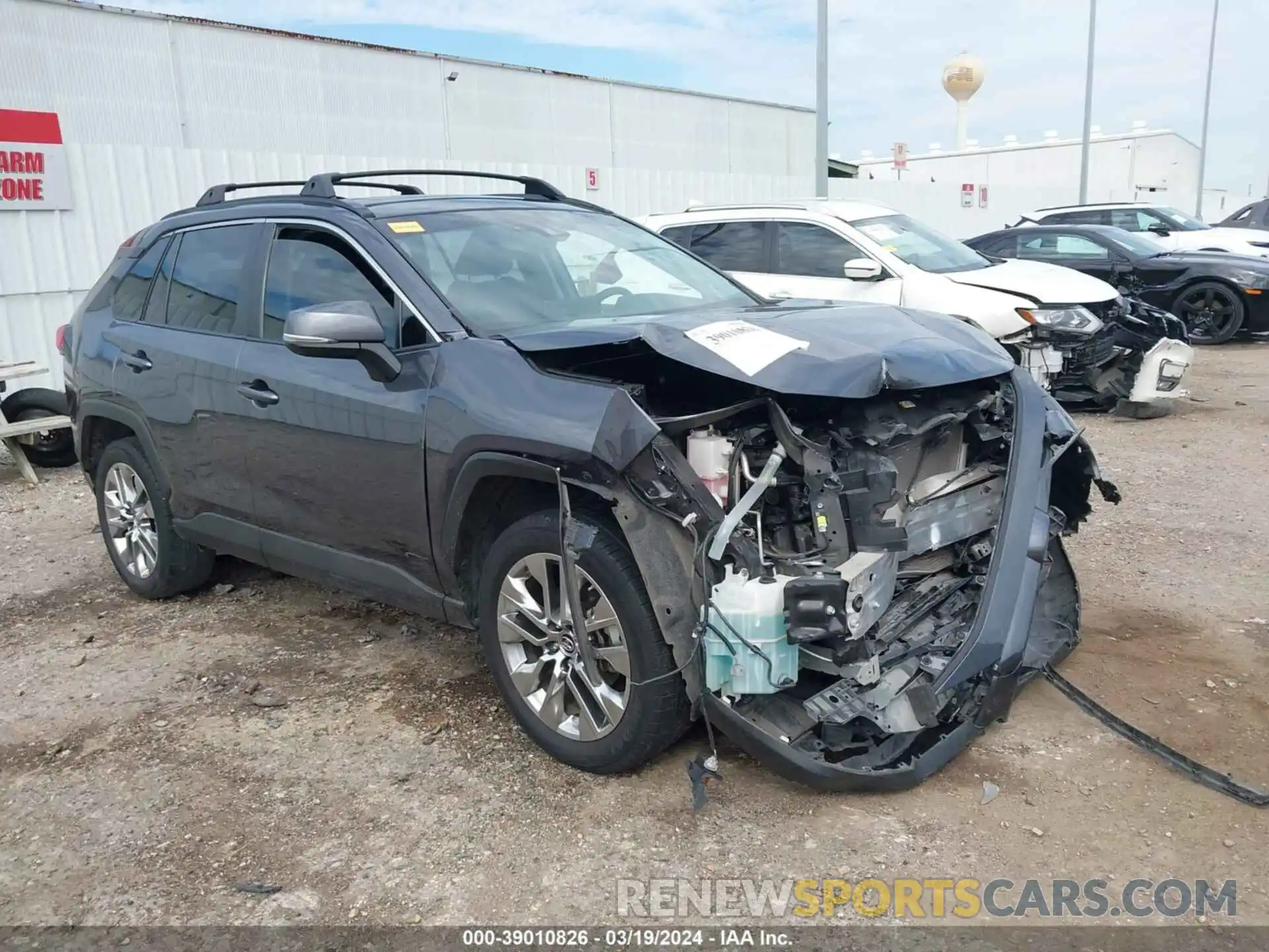 1 Photograph of a damaged car JTMC1RFV0KD501984 TOYOTA RAV4 2019