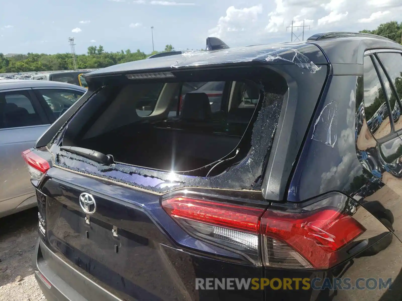 9 Photograph of a damaged car JTMC1RFV0KD504416 TOYOTA RAV4 2019