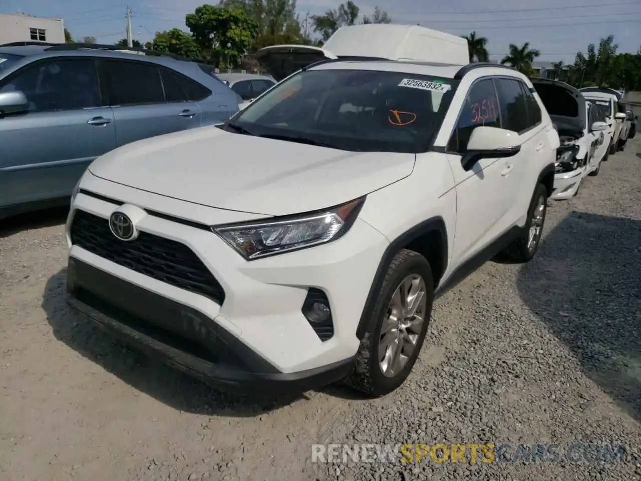 2 Photograph of a damaged car JTMC1RFV0KD514847 TOYOTA RAV4 2019