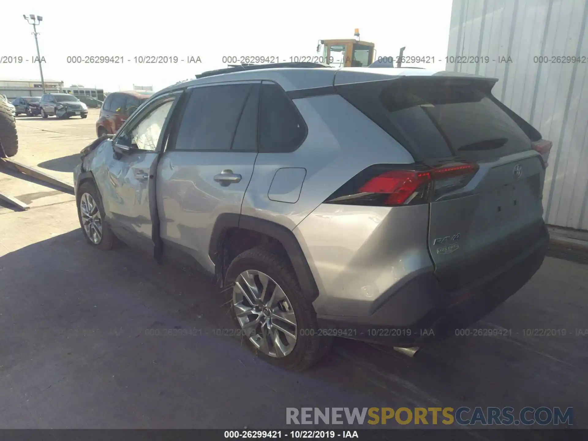 3 Фотография поврежденного автомобиля JTMC1RFV0KJ002961 TOYOTA RAV4 2019