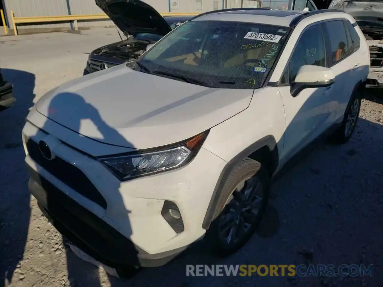 2 Photograph of a damaged car JTMC1RFV0KJ012602 TOYOTA RAV4 2019