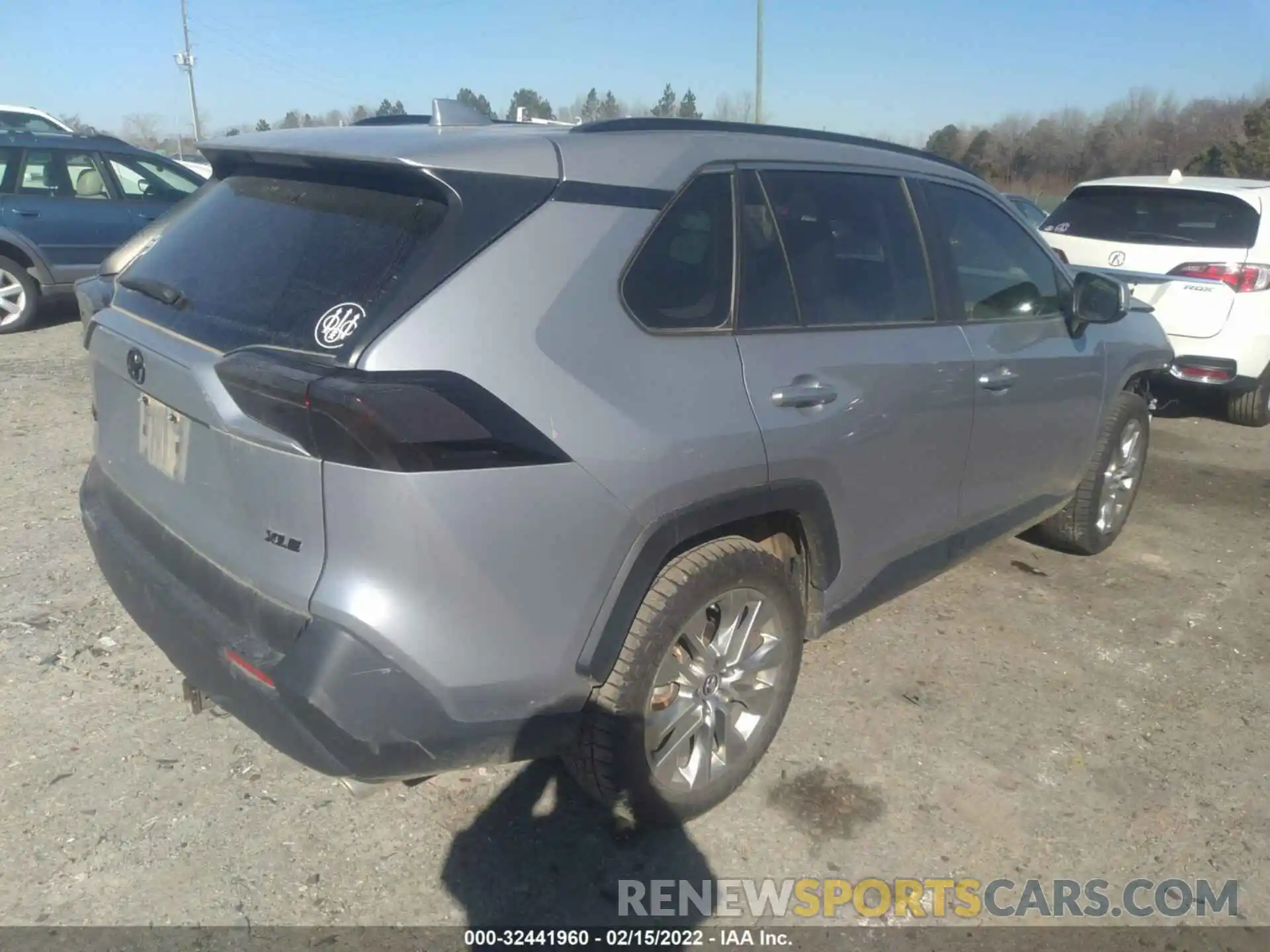 4 Photograph of a damaged car JTMC1RFV1KD010128 TOYOTA RAV4 2019