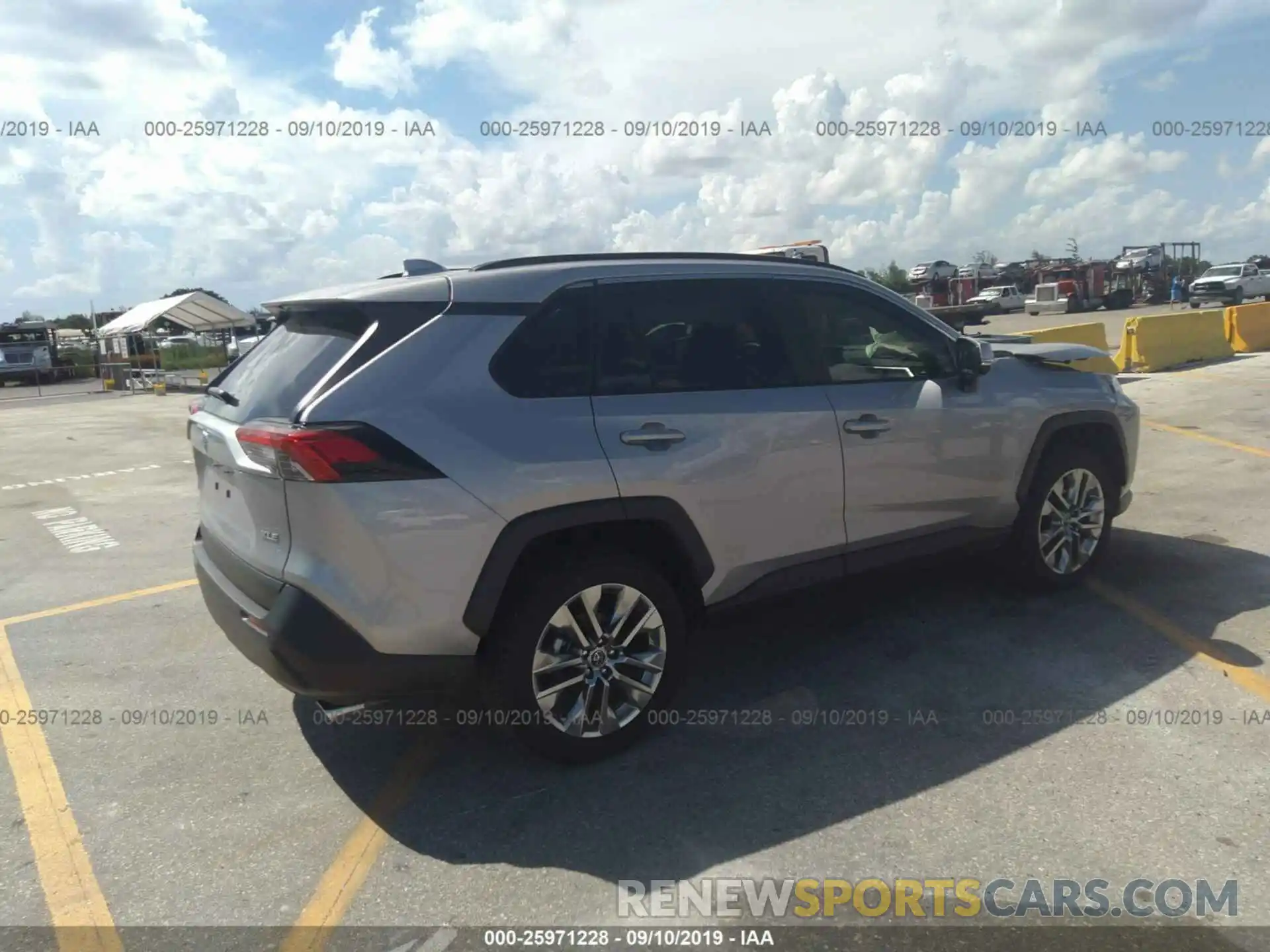 4 Photograph of a damaged car JTMC1RFV1KD016608 TOYOTA RAV4 2019