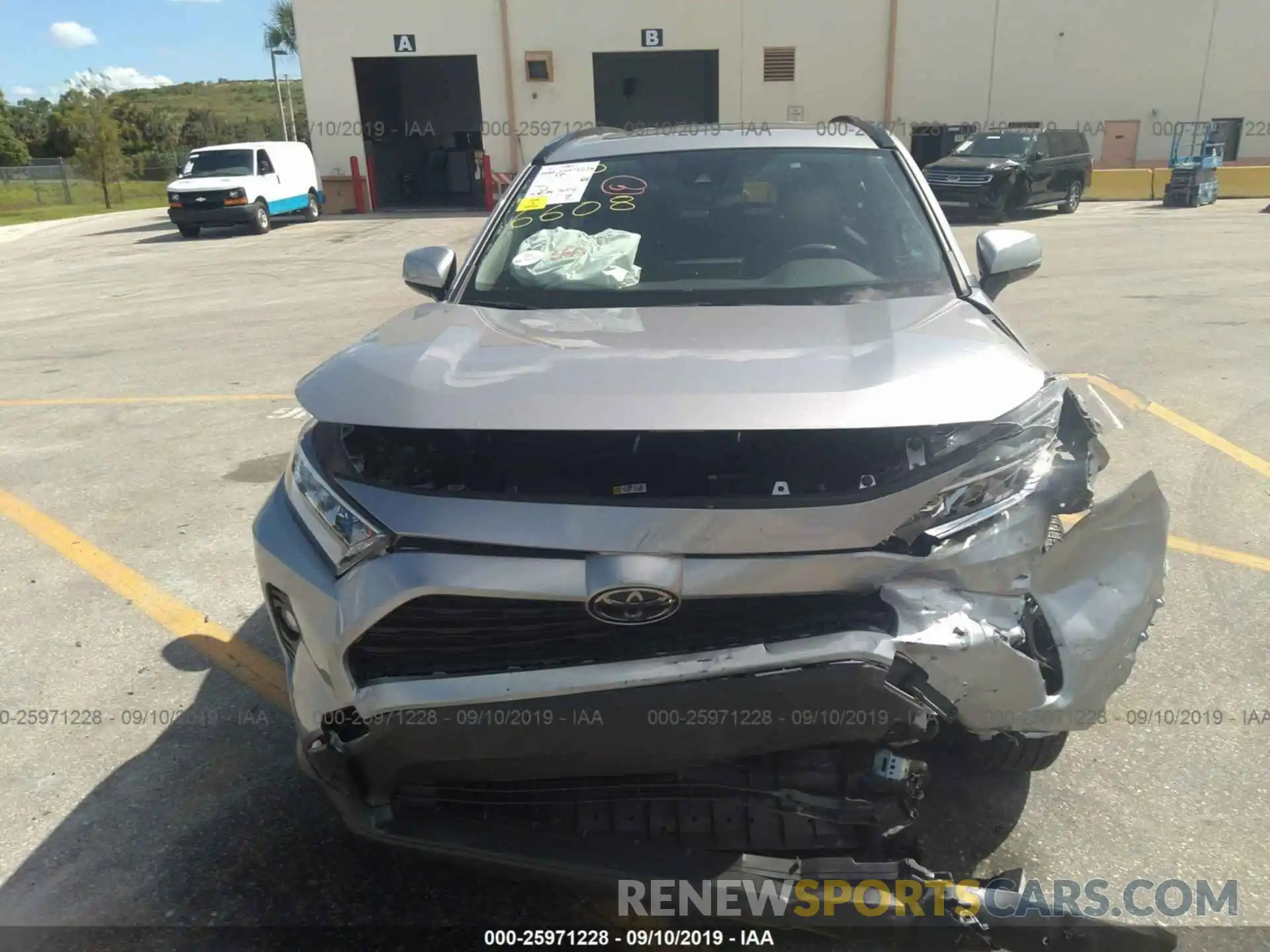 6 Photograph of a damaged car JTMC1RFV1KD016608 TOYOTA RAV4 2019