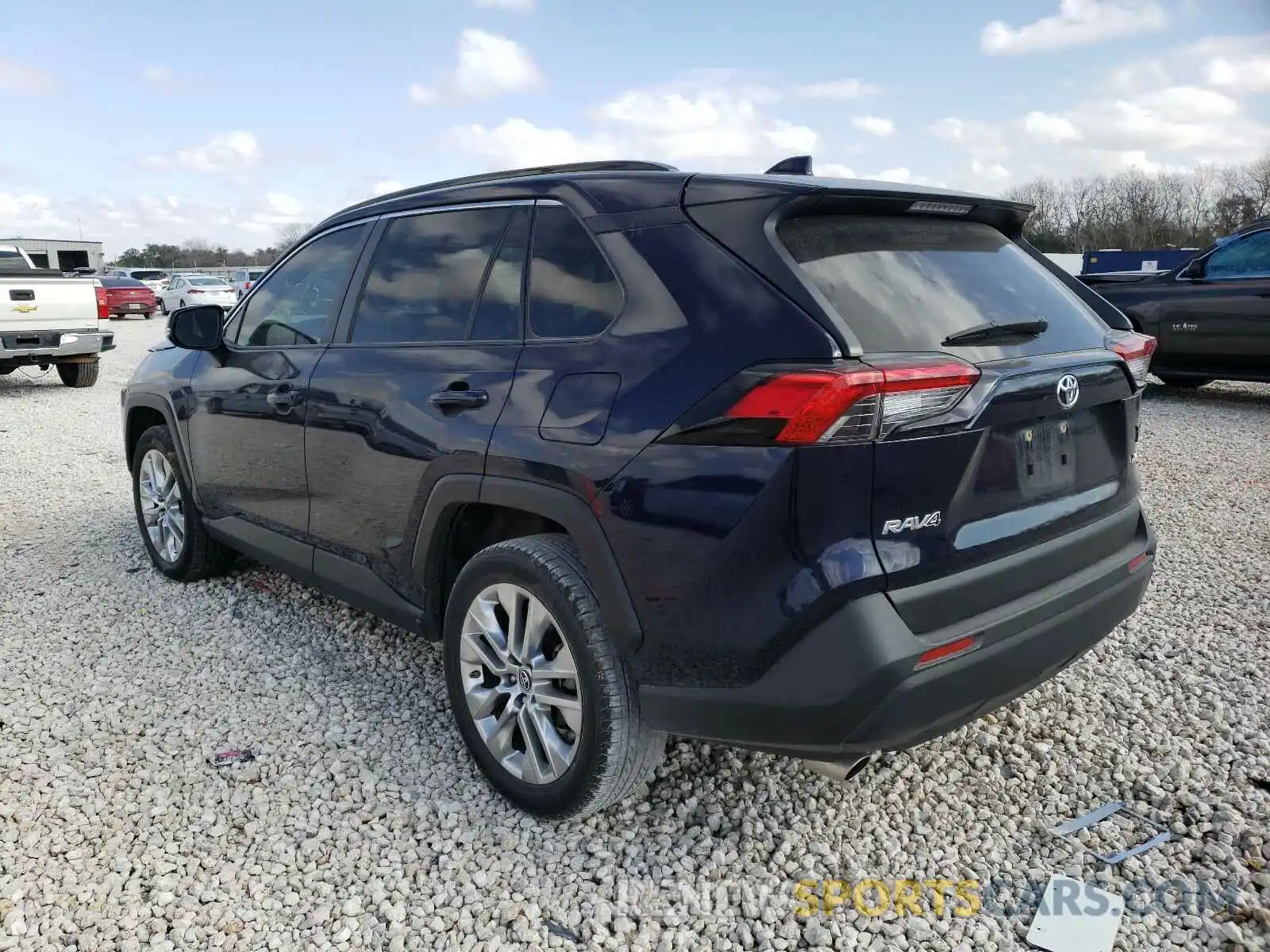 3 Фотография поврежденного автомобиля JTMC1RFV1KD024207 TOYOTA RAV4 2019