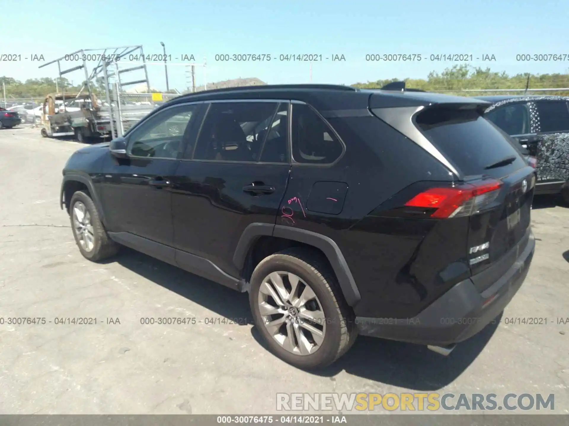 3 Фотография поврежденного автомобиля JTMC1RFV1KD037443 TOYOTA RAV4 2019