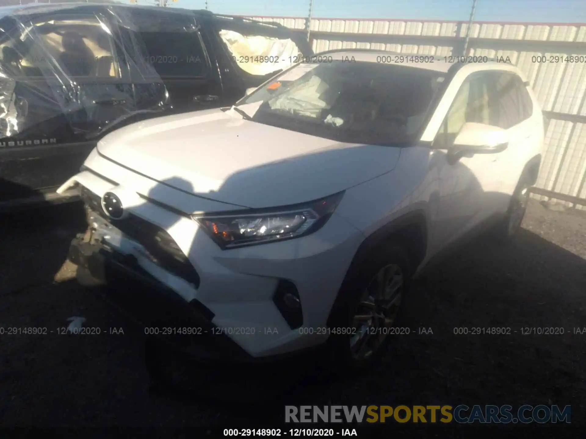 2 Photograph of a damaged car JTMC1RFV1KJ005416 TOYOTA RAV4 2019