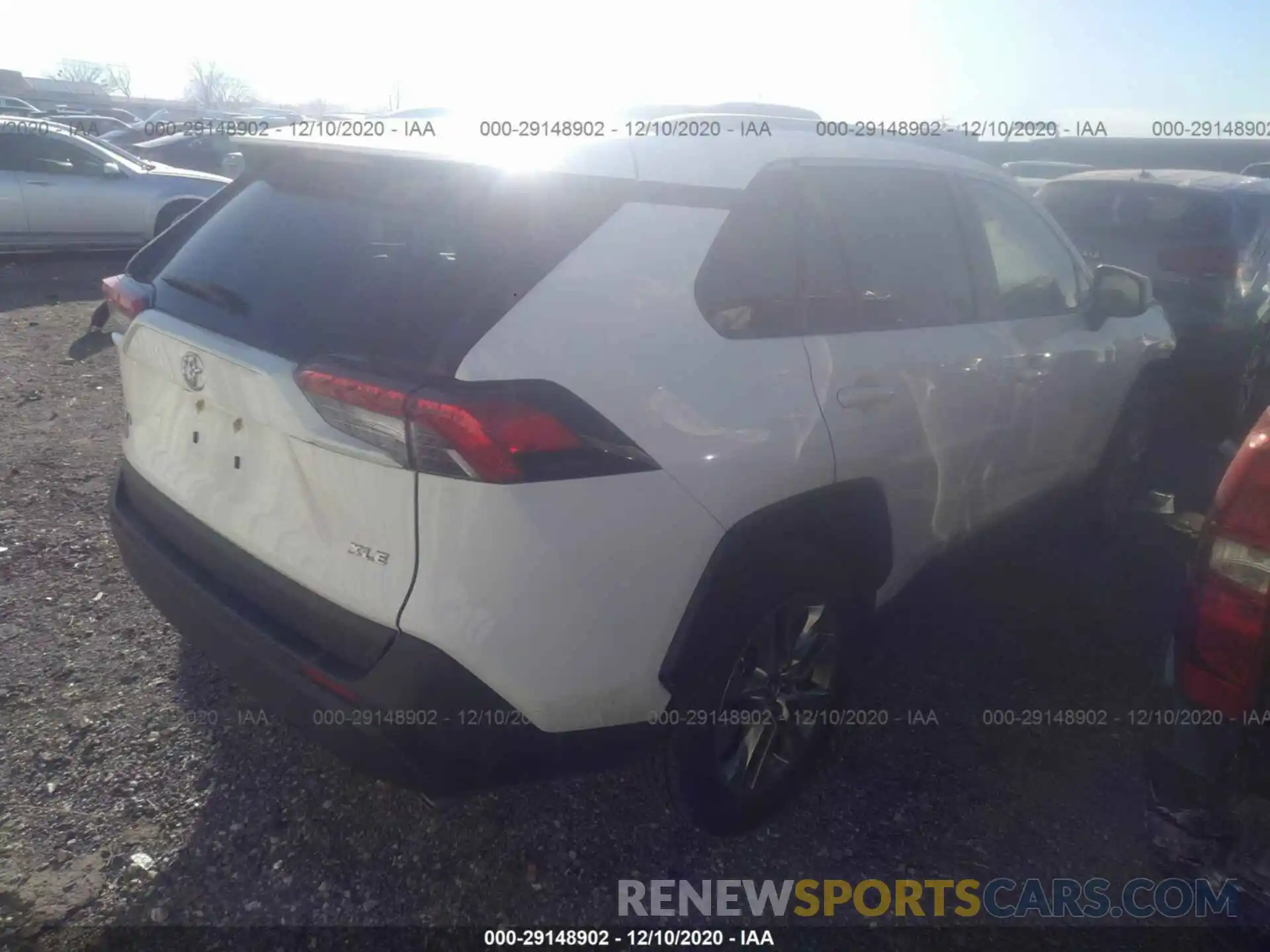 4 Photograph of a damaged car JTMC1RFV1KJ005416 TOYOTA RAV4 2019