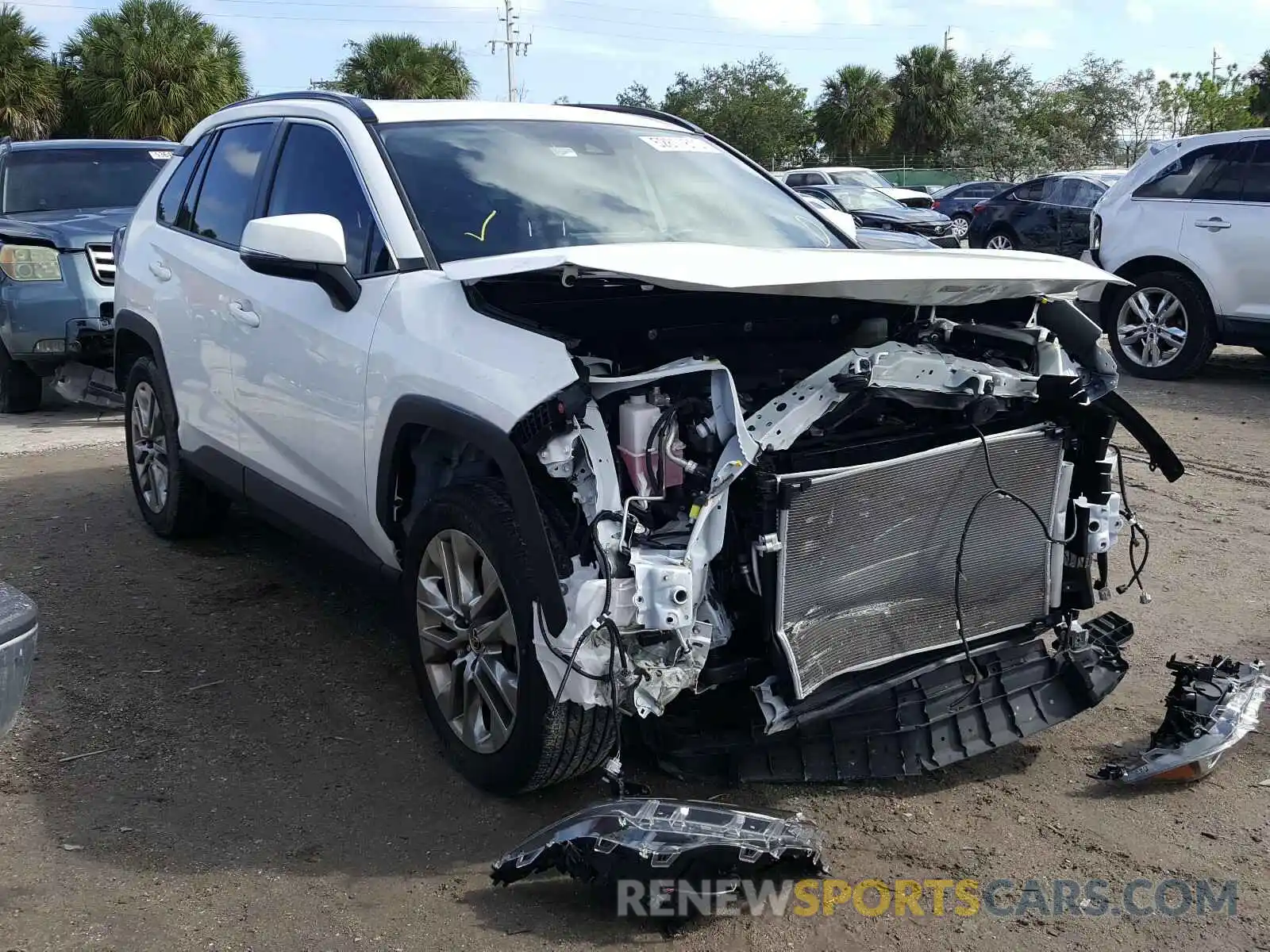 1 Photograph of a damaged car JTMC1RFV1KJ014651 TOYOTA RAV4 2019