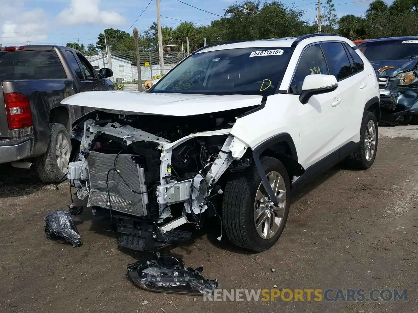 2 Photograph of a damaged car JTMC1RFV1KJ014651 TOYOTA RAV4 2019