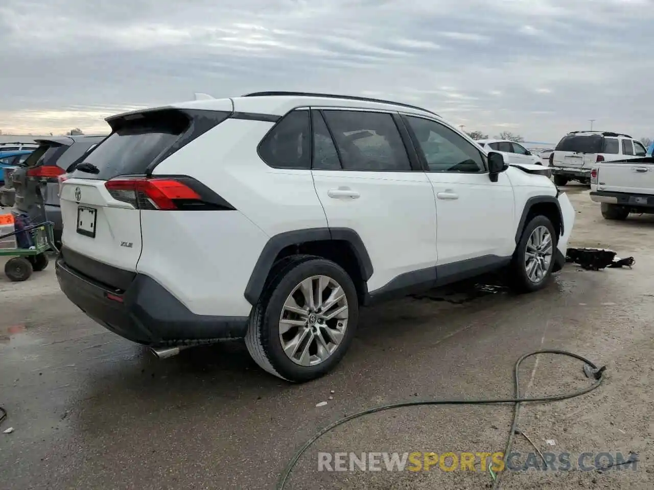 3 Photograph of a damaged car JTMC1RFV2KD035457 TOYOTA RAV4 2019