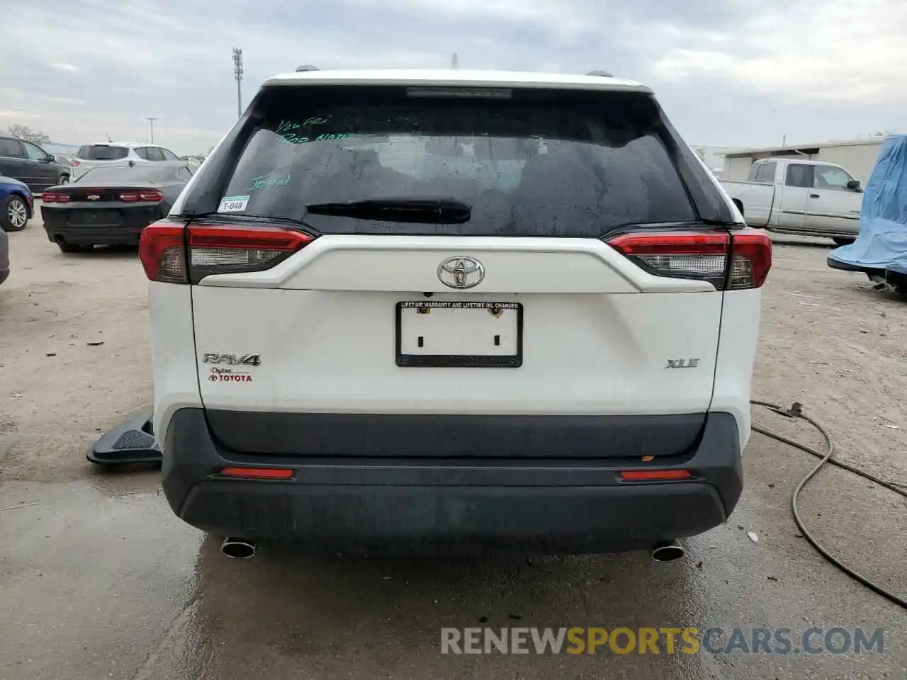 6 Photograph of a damaged car JTMC1RFV2KD035457 TOYOTA RAV4 2019