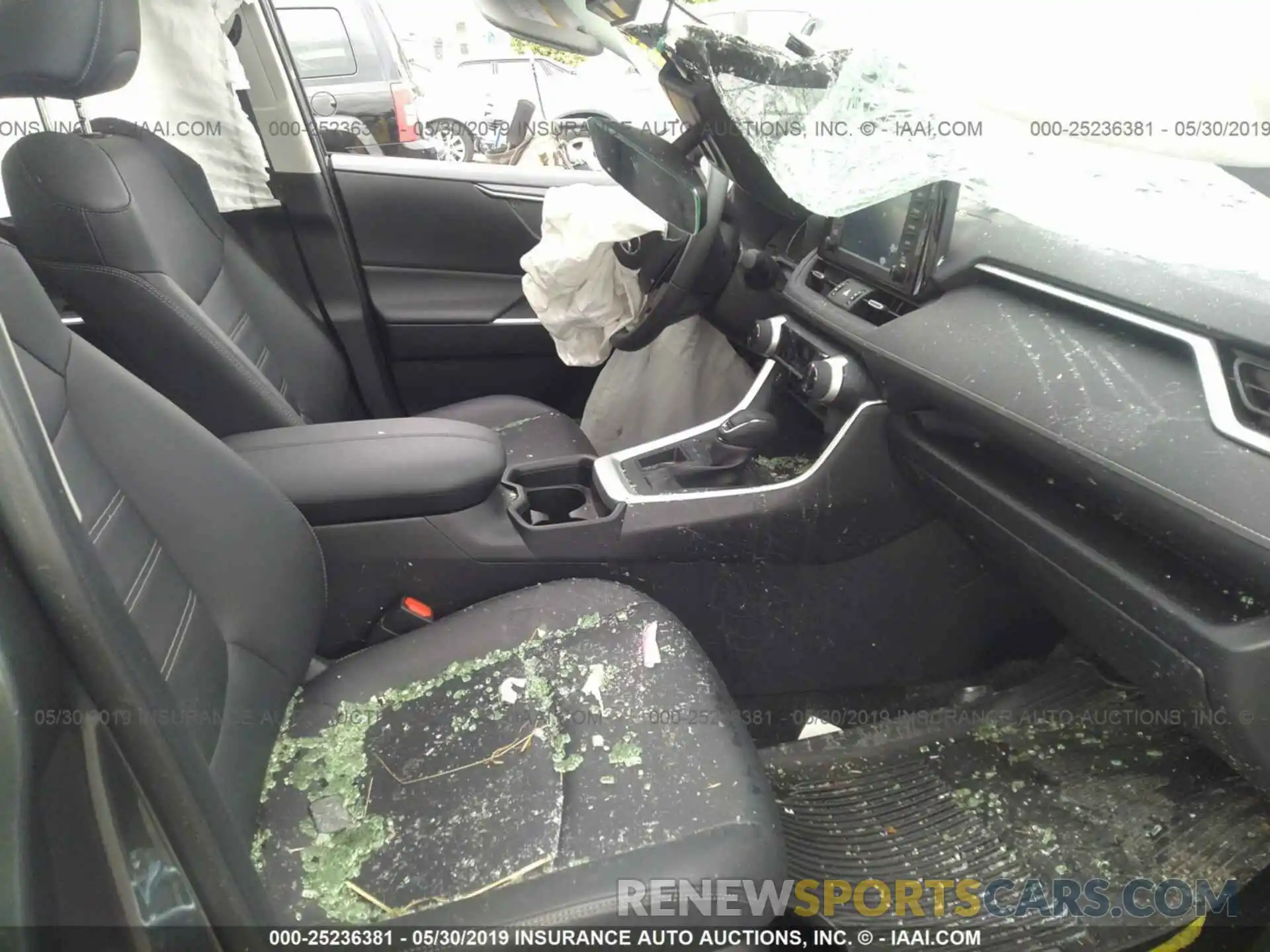 5 Photograph of a damaged car JTMC1RFV3KD003312 TOYOTA RAV4 2019