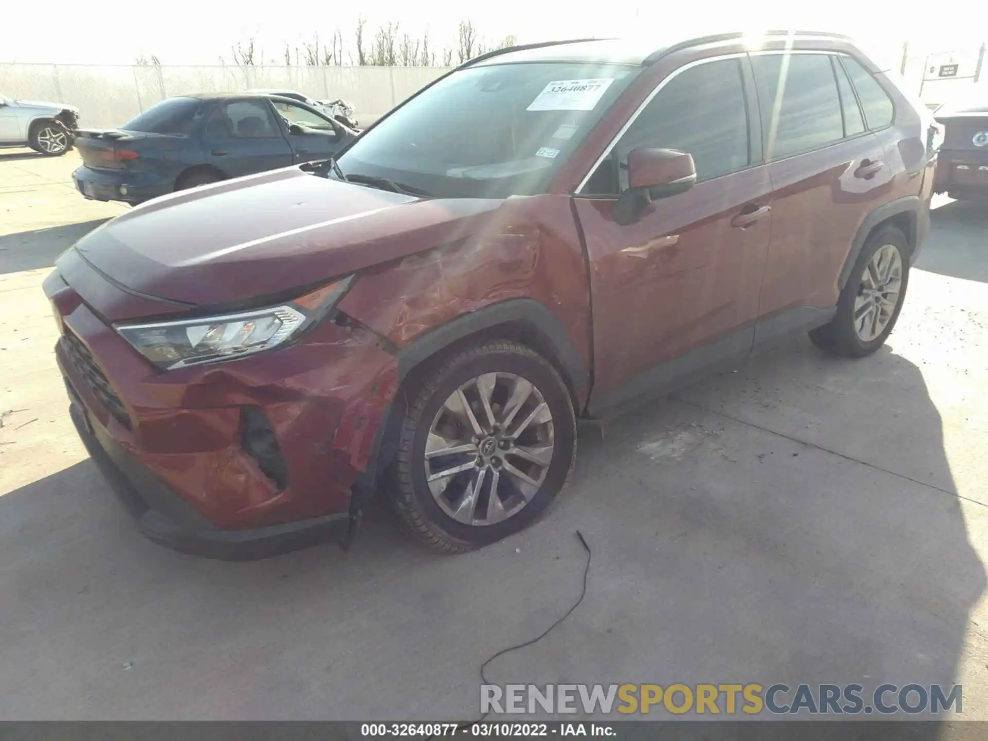 2 Фотография поврежденного автомобиля JTMC1RFV3KD003536 TOYOTA RAV4 2019