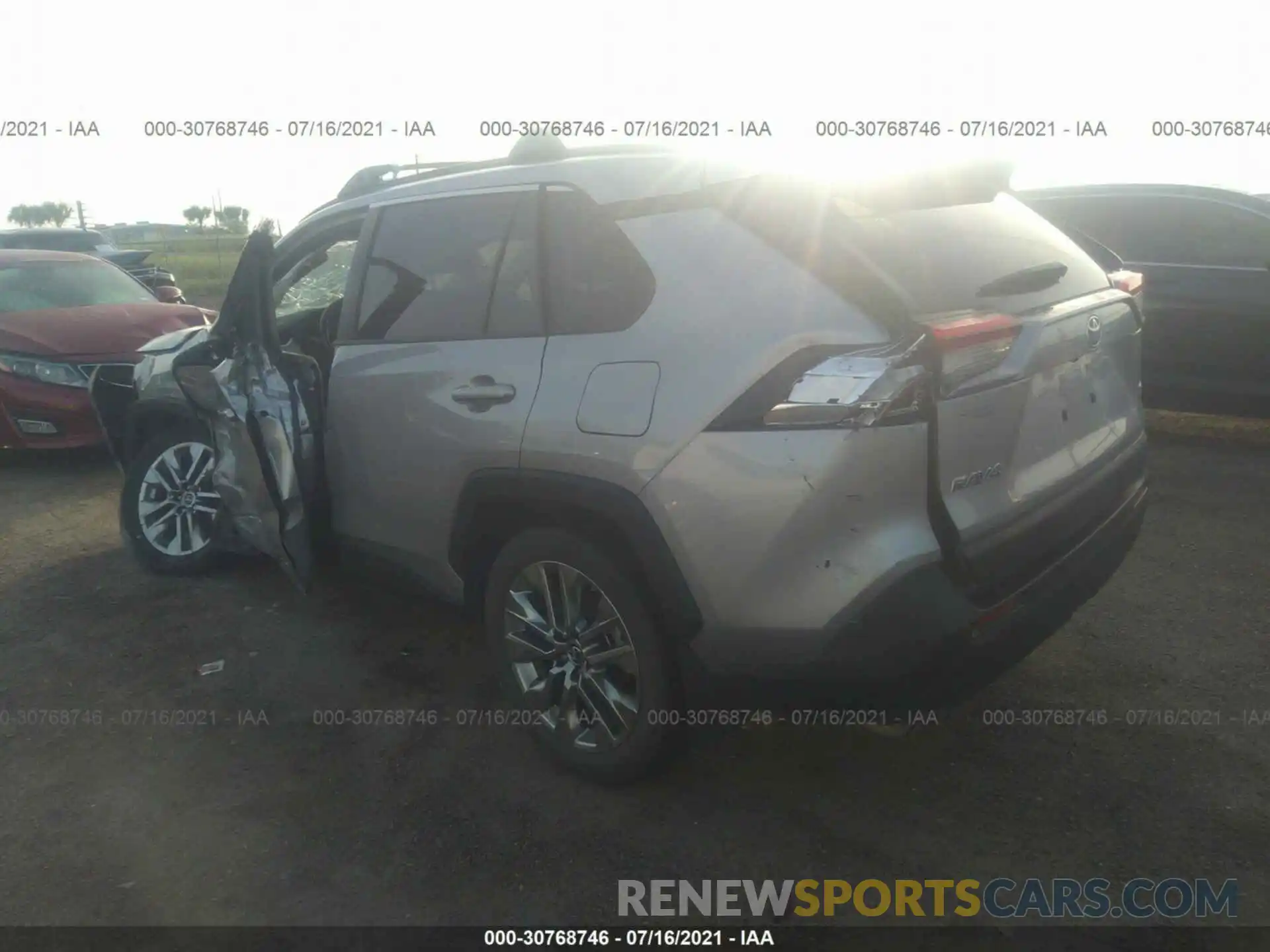 3 Photograph of a damaged car JTMC1RFV3KD005013 TOYOTA RAV4 2019