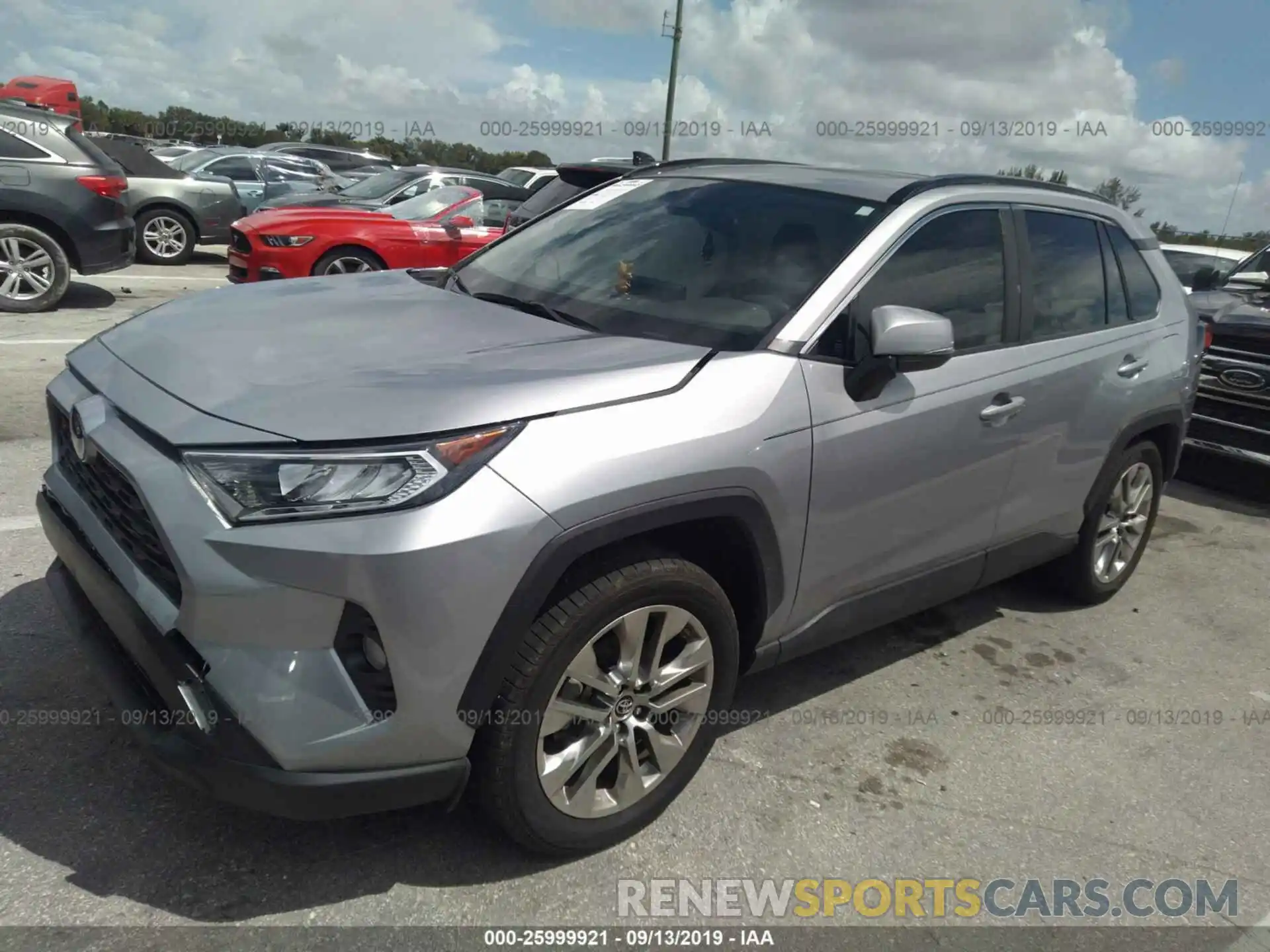 2 Photograph of a damaged car JTMC1RFV3KD008333 TOYOTA RAV4 2019