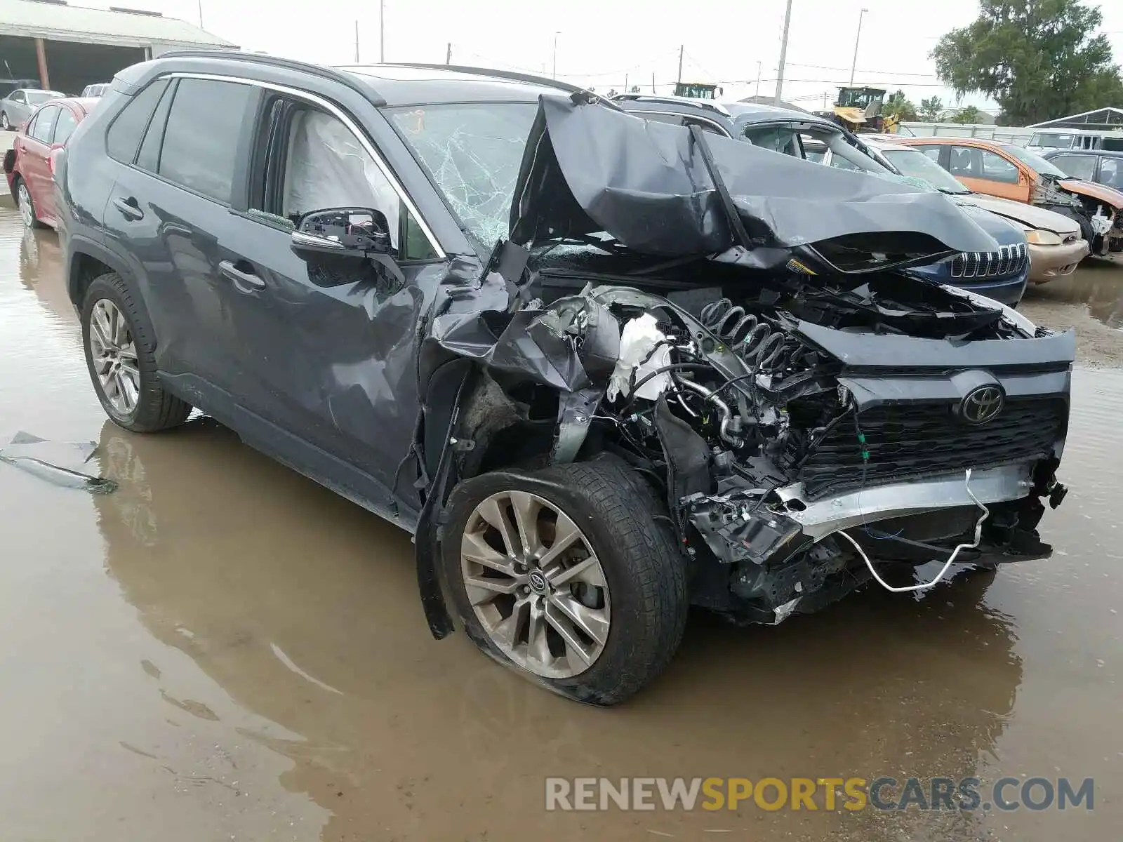 1 Photograph of a damaged car JTMC1RFV3KD008915 TOYOTA RAV4 2019