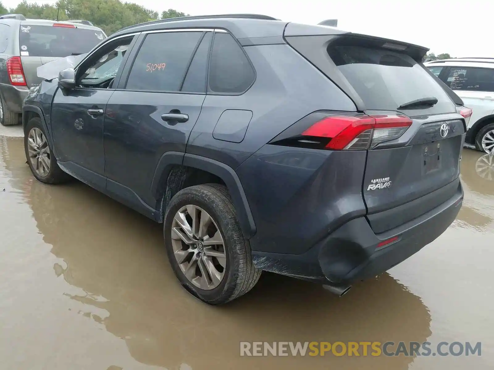 3 Photograph of a damaged car JTMC1RFV3KD008915 TOYOTA RAV4 2019