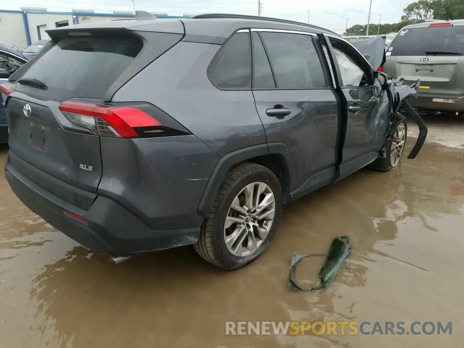 4 Photograph of a damaged car JTMC1RFV3KD008915 TOYOTA RAV4 2019