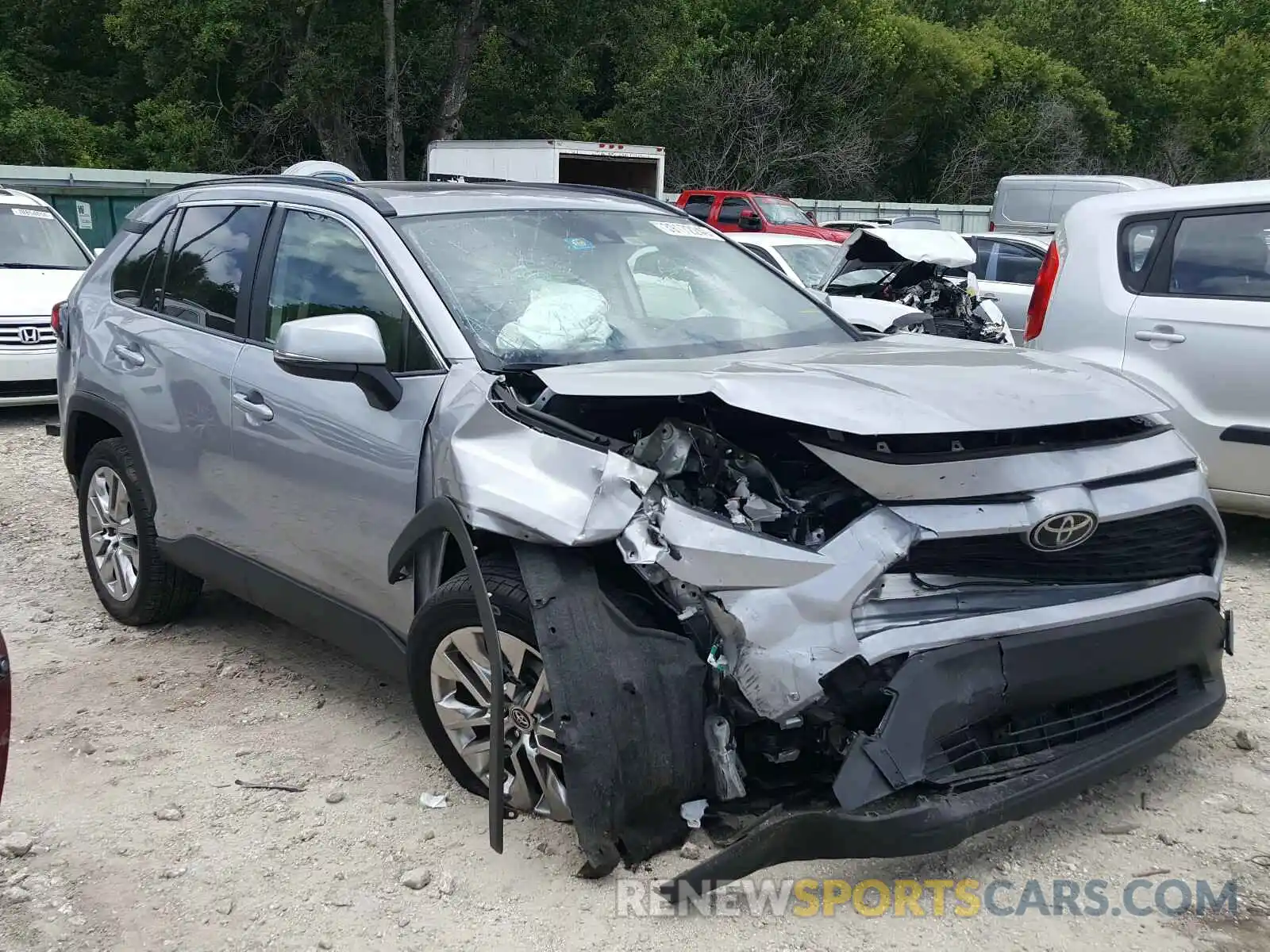 1 Photograph of a damaged car JTMC1RFV3KD011023 TOYOTA RAV4 2019