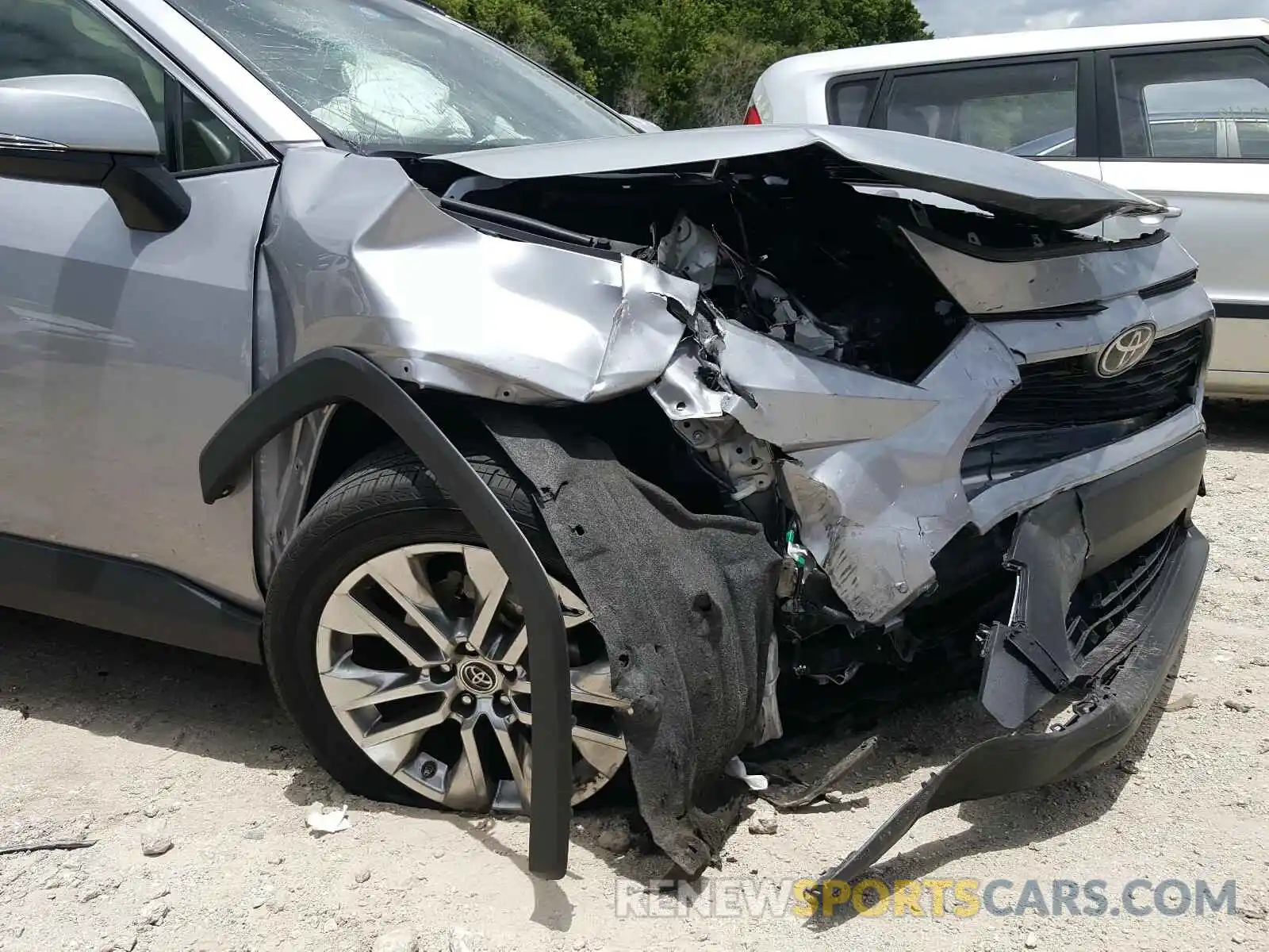 9 Photograph of a damaged car JTMC1RFV3KD011023 TOYOTA RAV4 2019