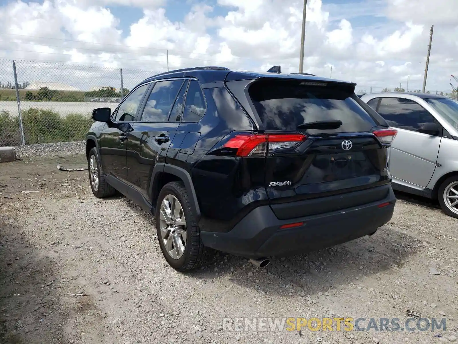 3 Photograph of a damaged car JTMC1RFV3KD012060 TOYOTA RAV4 2019