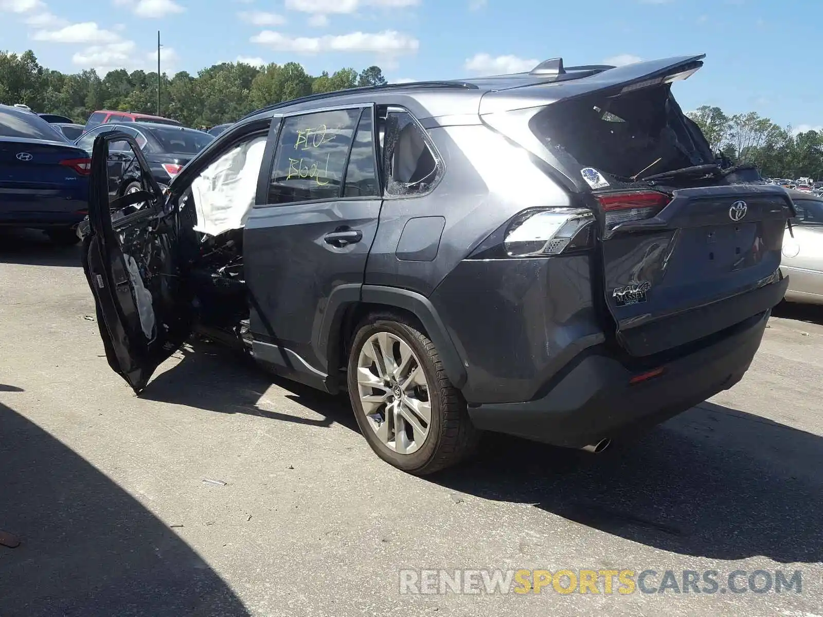 3 Photograph of a damaged car JTMC1RFV3KD012866 TOYOTA RAV4 2019