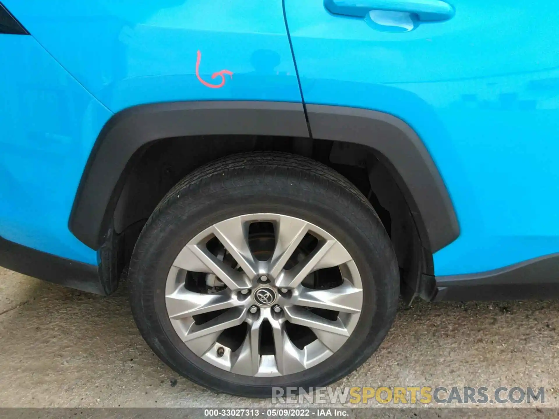 16 Photograph of a damaged car JTMC1RFV3KD022443 TOYOTA RAV4 2019