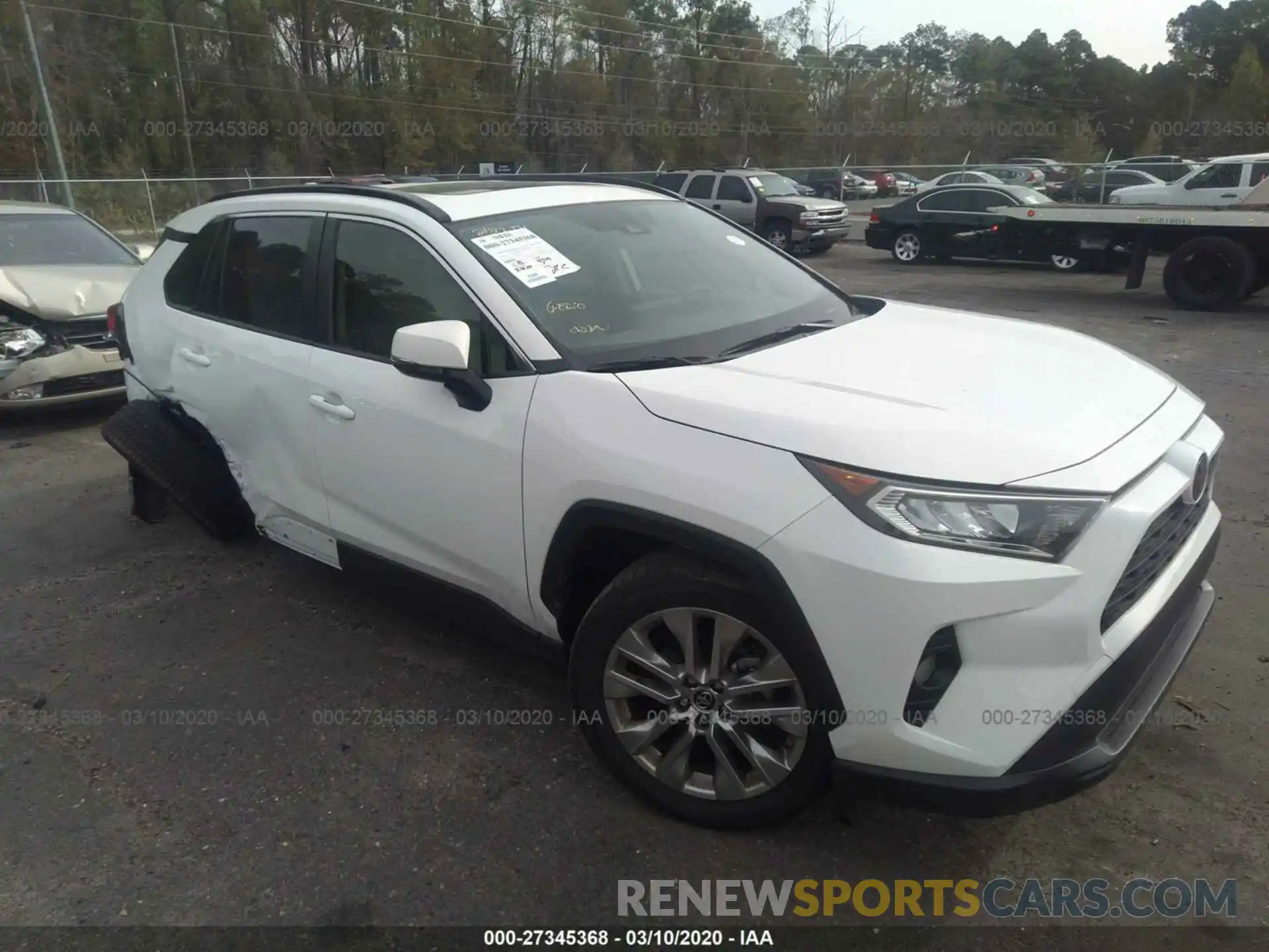 1 Photograph of a damaged car JTMC1RFV3KD028968 TOYOTA RAV4 2019