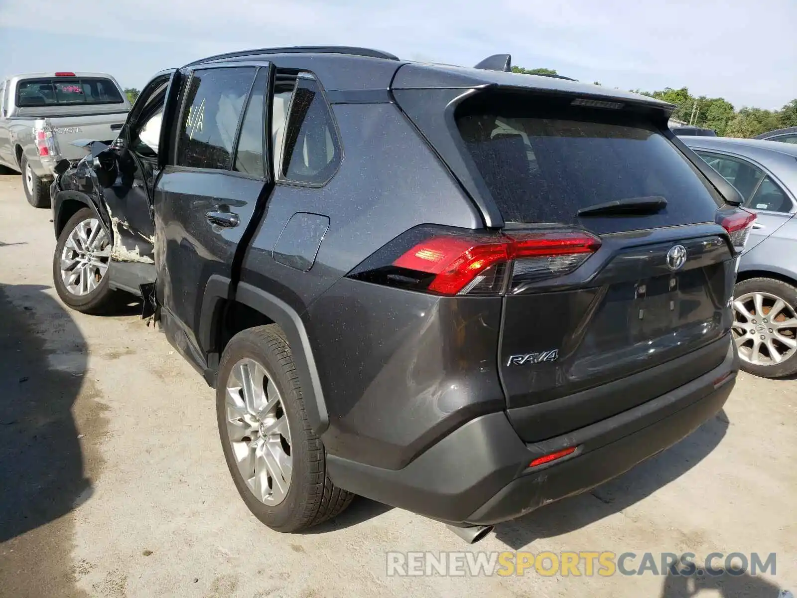 3 Photograph of a damaged car JTMC1RFV3KD032471 TOYOTA RAV4 2019