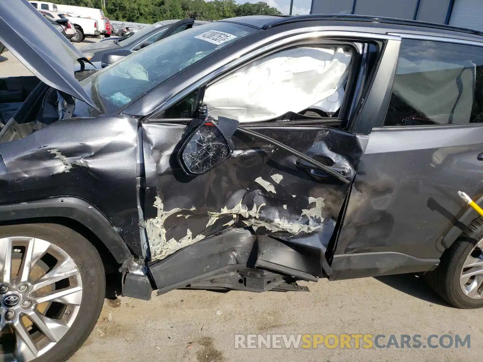 9 Photograph of a damaged car JTMC1RFV3KD032471 TOYOTA RAV4 2019