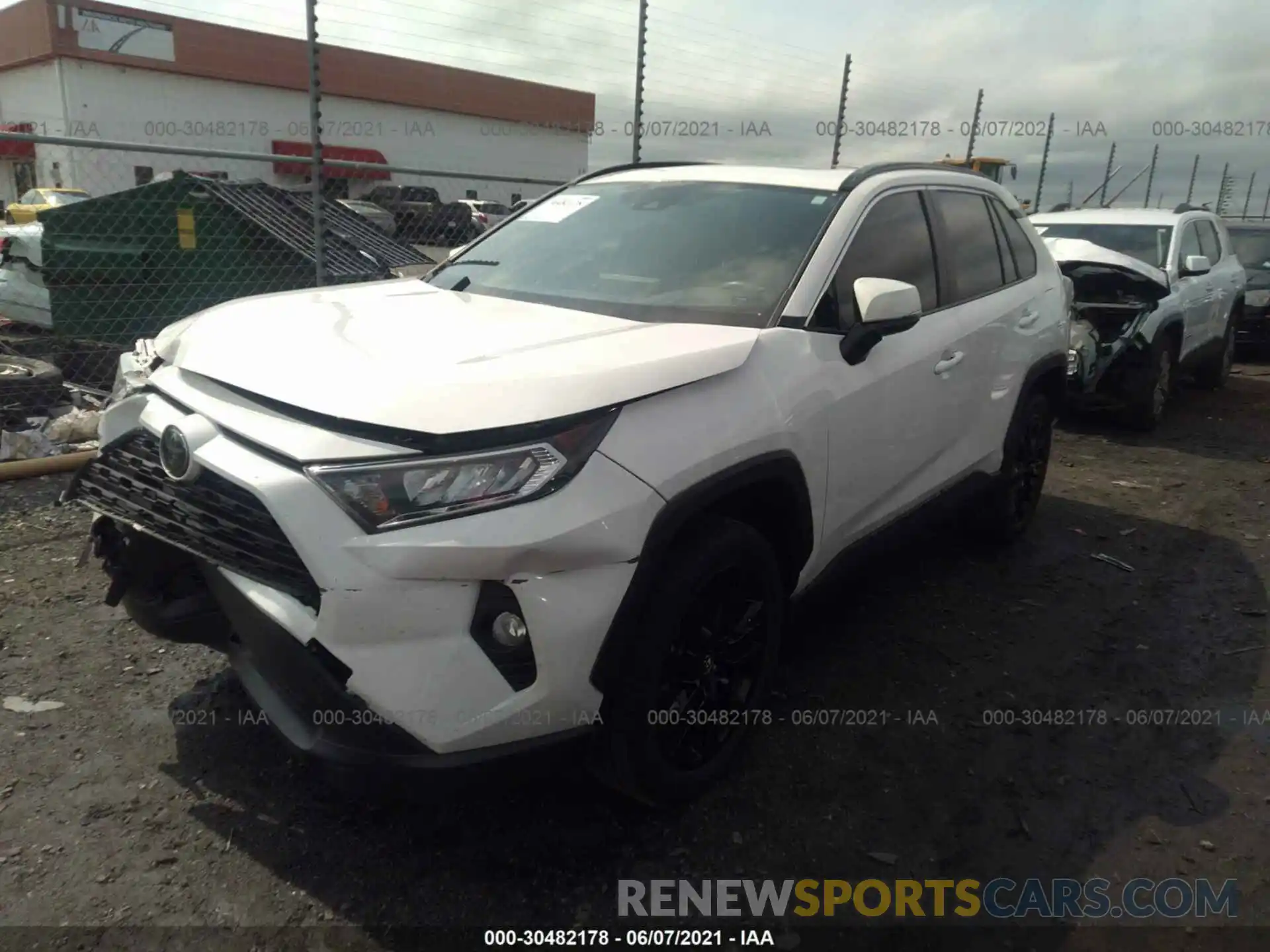 2 Фотография поврежденного автомобиля JTMC1RFV3KD513949 TOYOTA RAV4 2019