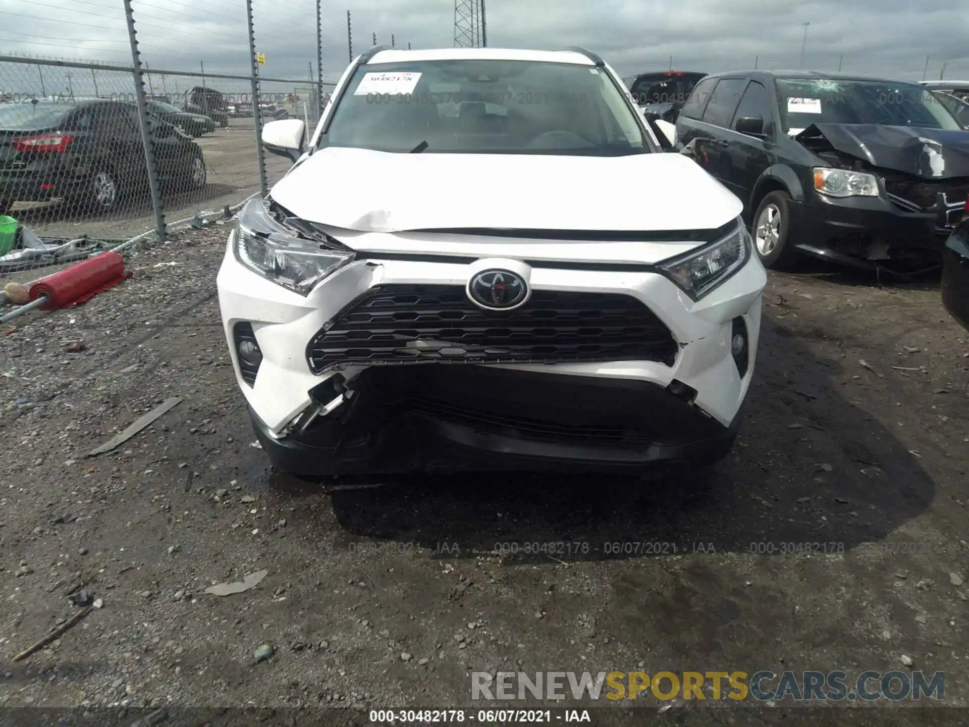 6 Photograph of a damaged car JTMC1RFV3KD513949 TOYOTA RAV4 2019