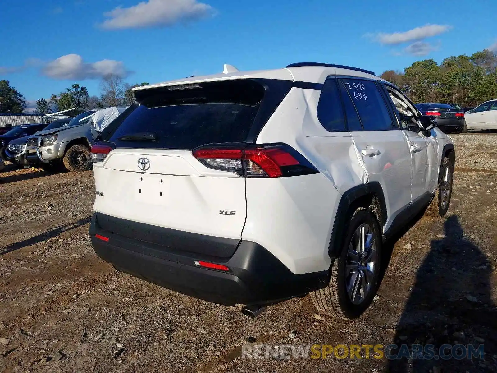 4 Photograph of a damaged car JTMC1RFV3KD516270 TOYOTA RAV4 2019