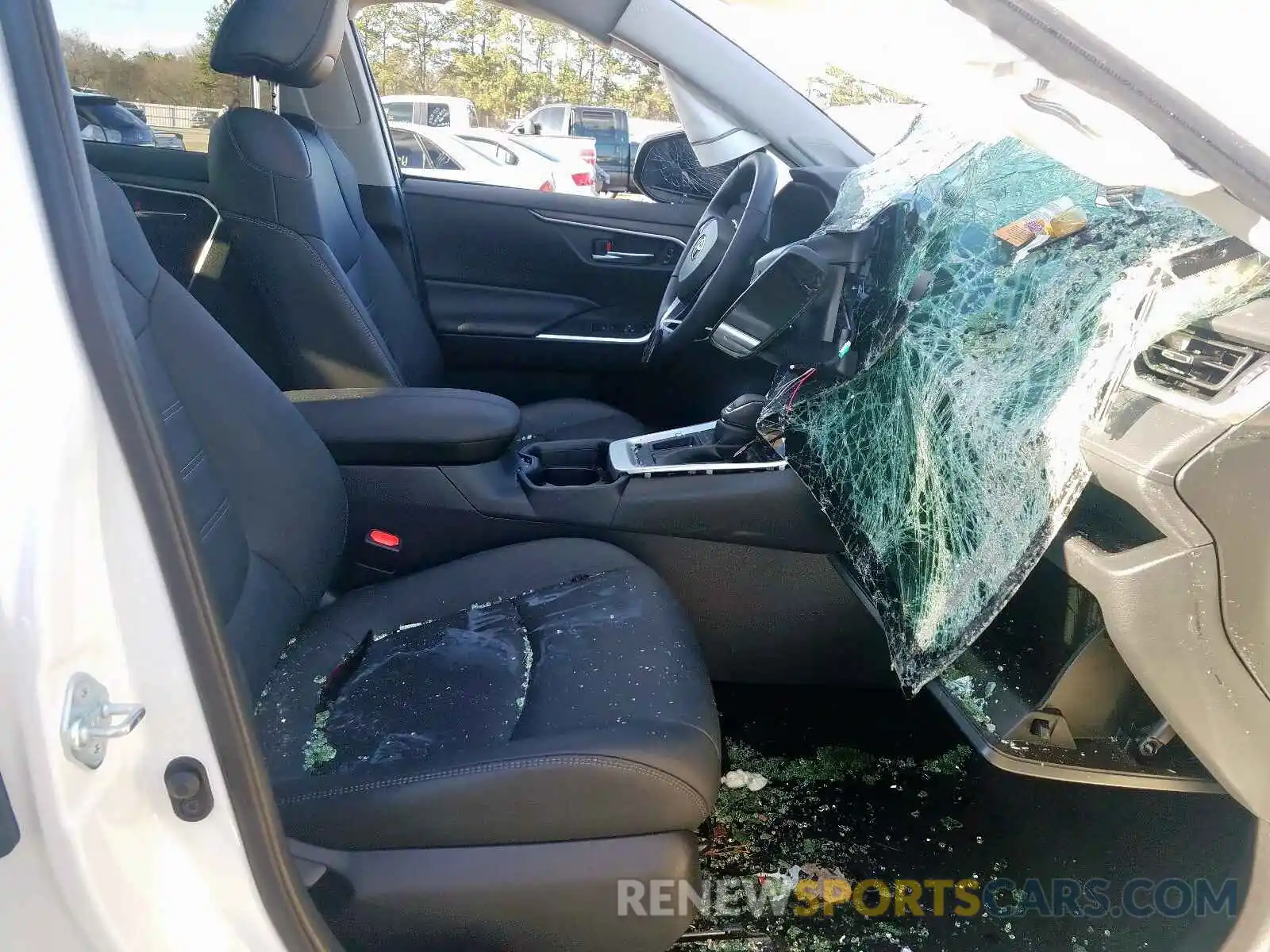 5 Photograph of a damaged car JTMC1RFV3KD516270 TOYOTA RAV4 2019