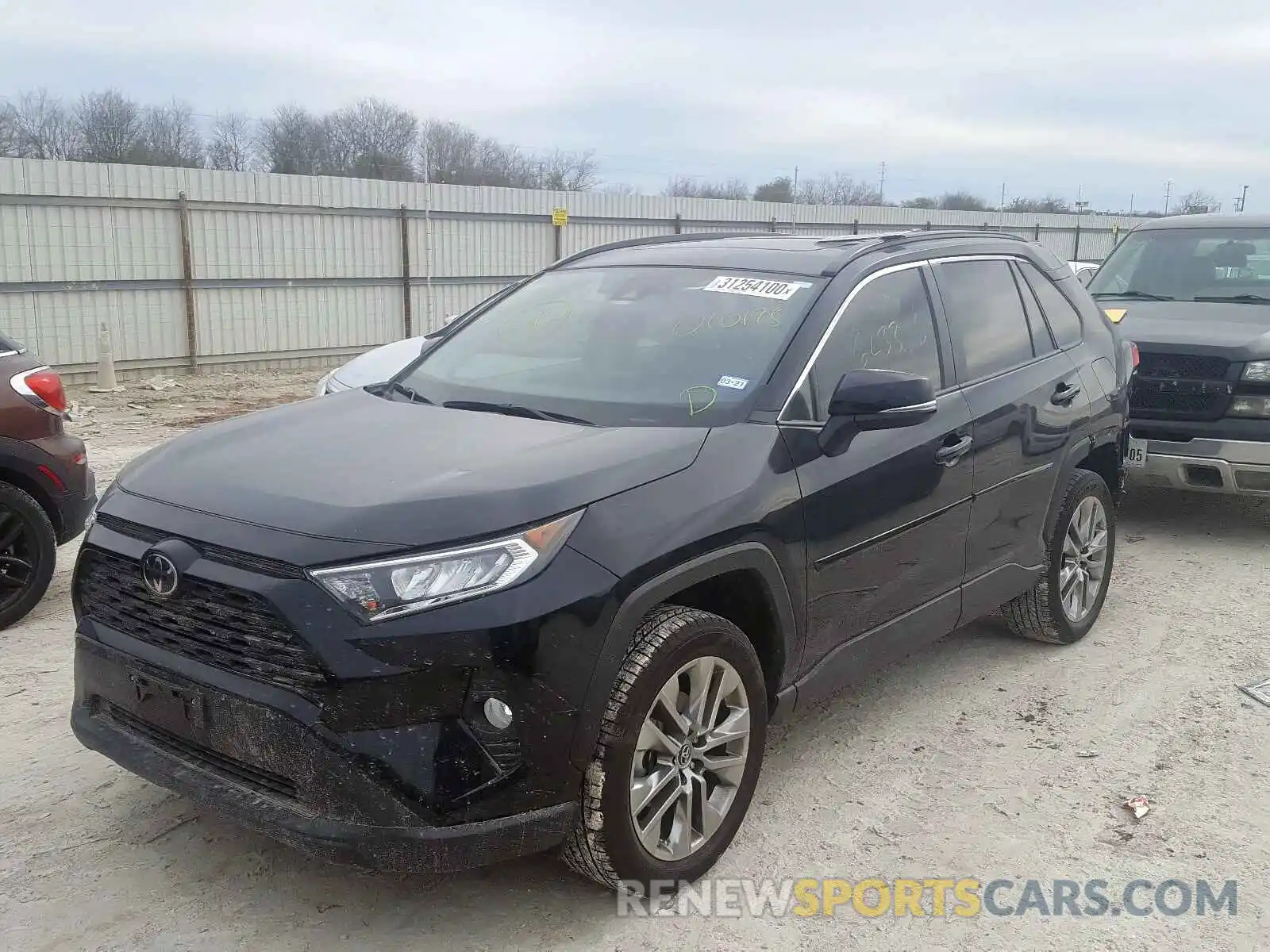 2 Photograph of a damaged car JTMC1RFV3KJ010195 TOYOTA RAV4 2019